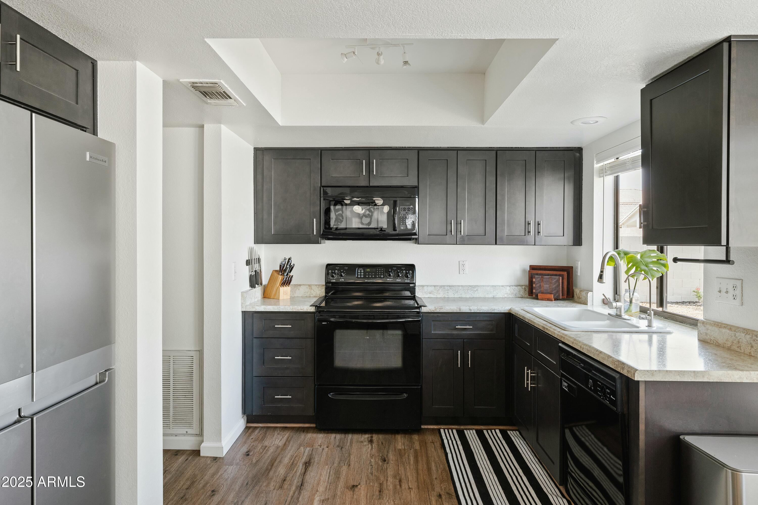 3230 E TOPEKA Drive