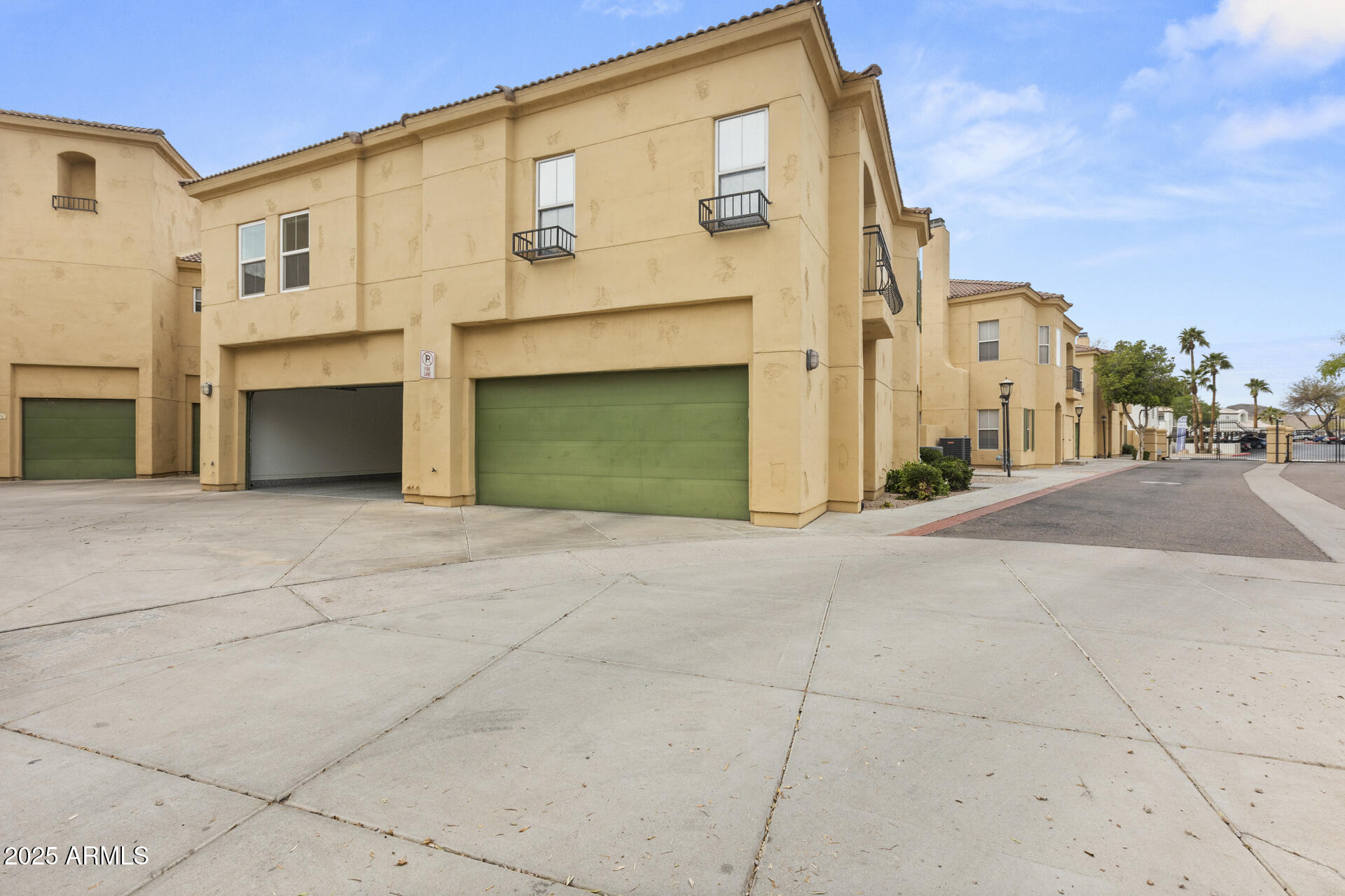 5015 E CHEYENNE Drive 10