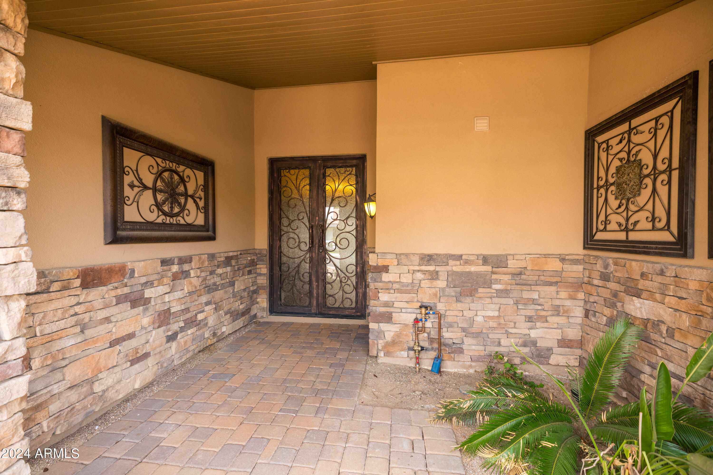 7463 E Raintree Court