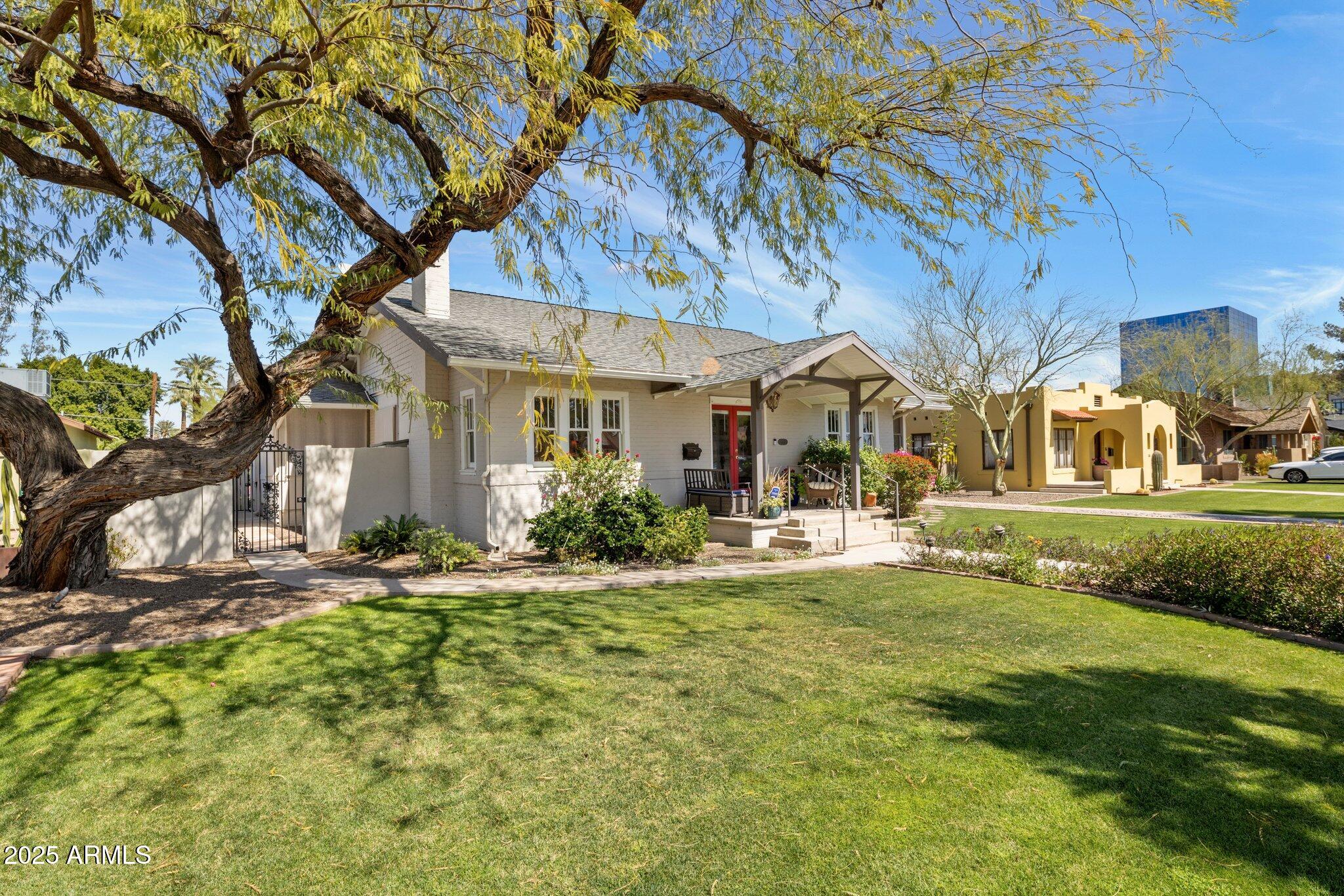 144 W PALM Lane