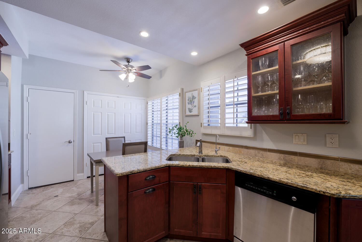10017 E MOUNTAIN VIEW Road 1087
