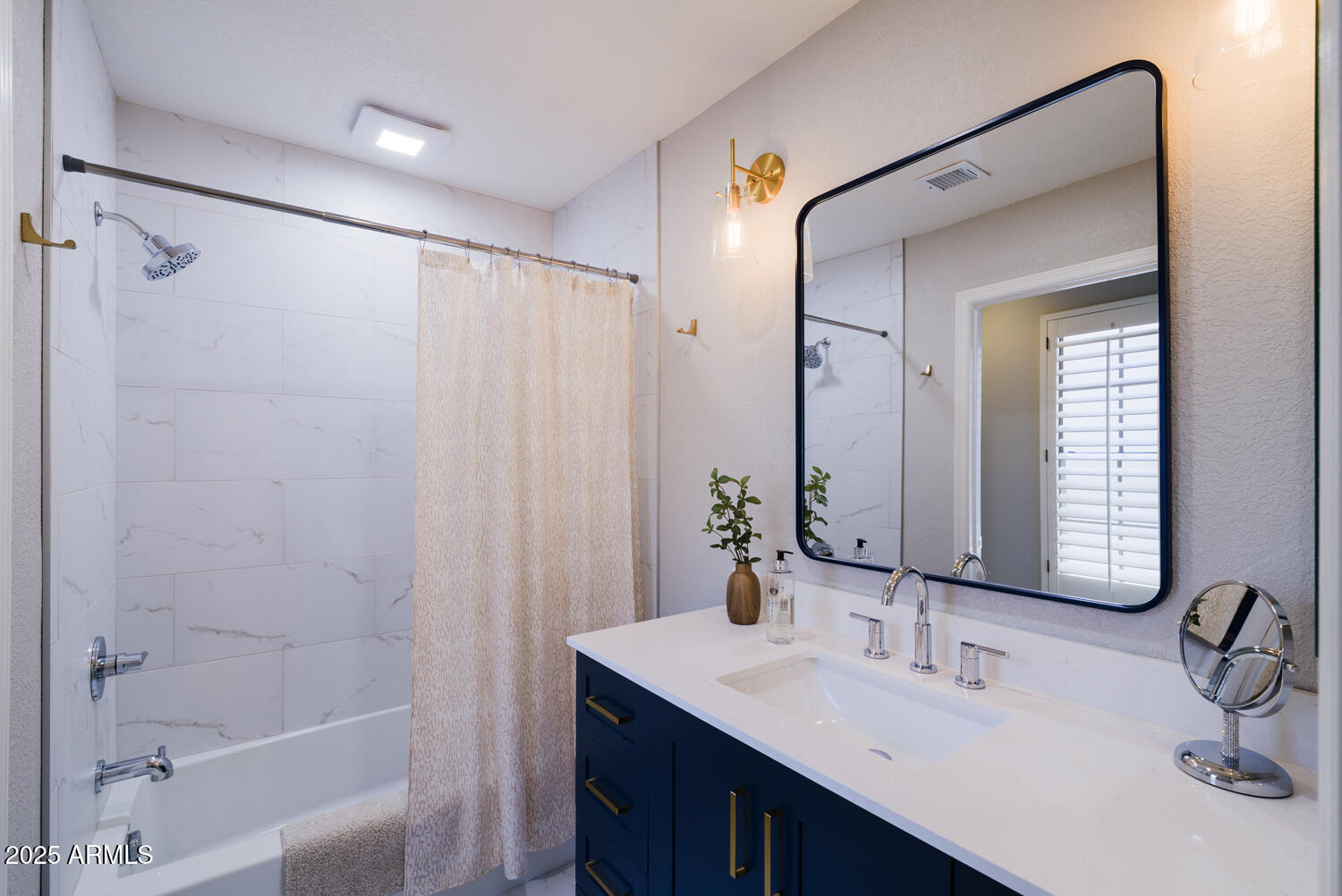 10017 E MOUNTAIN VIEW Road 1087