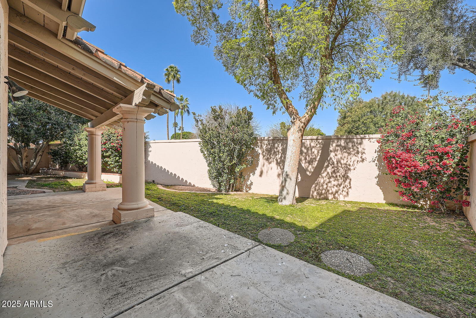 10062 E CINNABAR Avenue