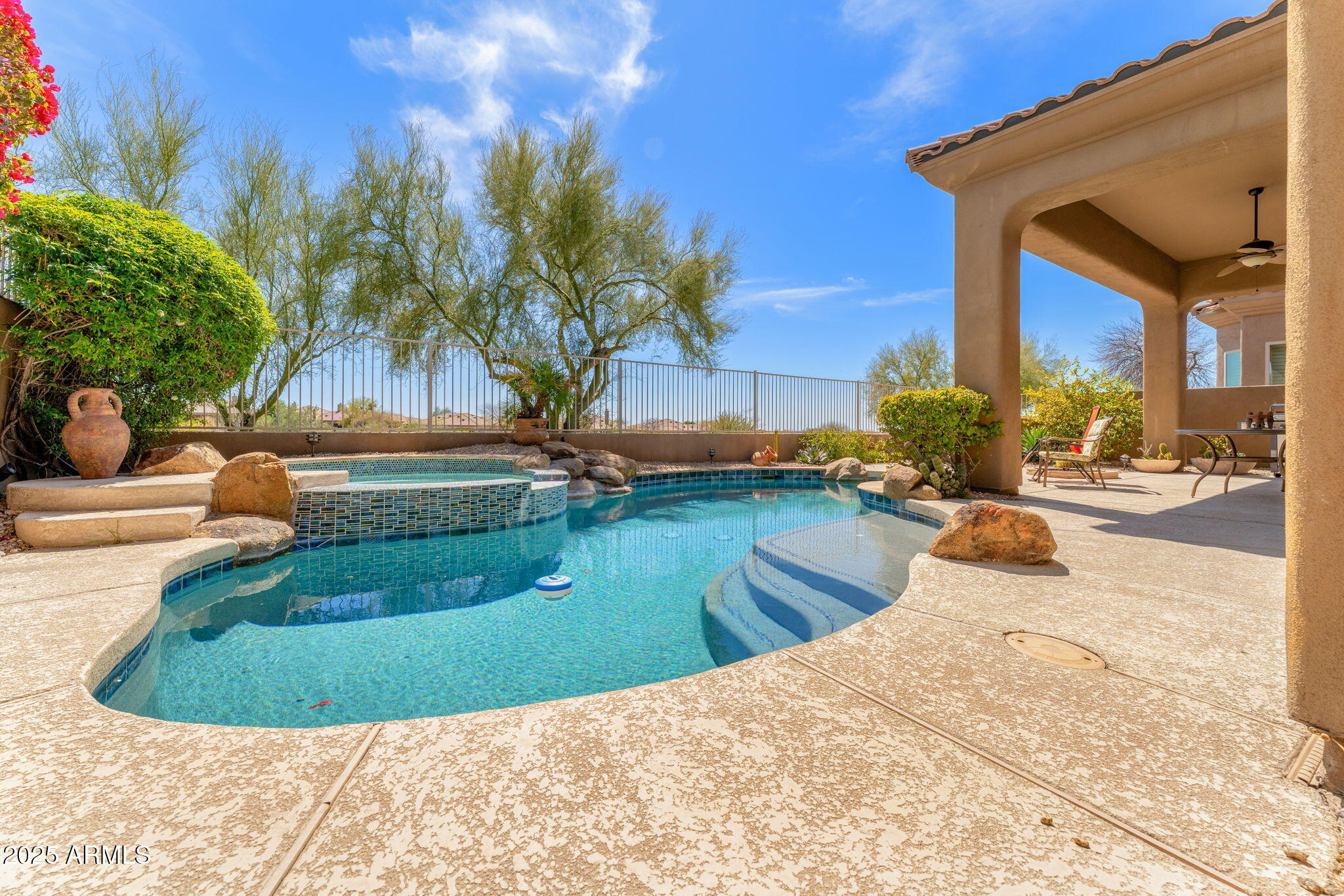 9327 E WHITEWING Drive