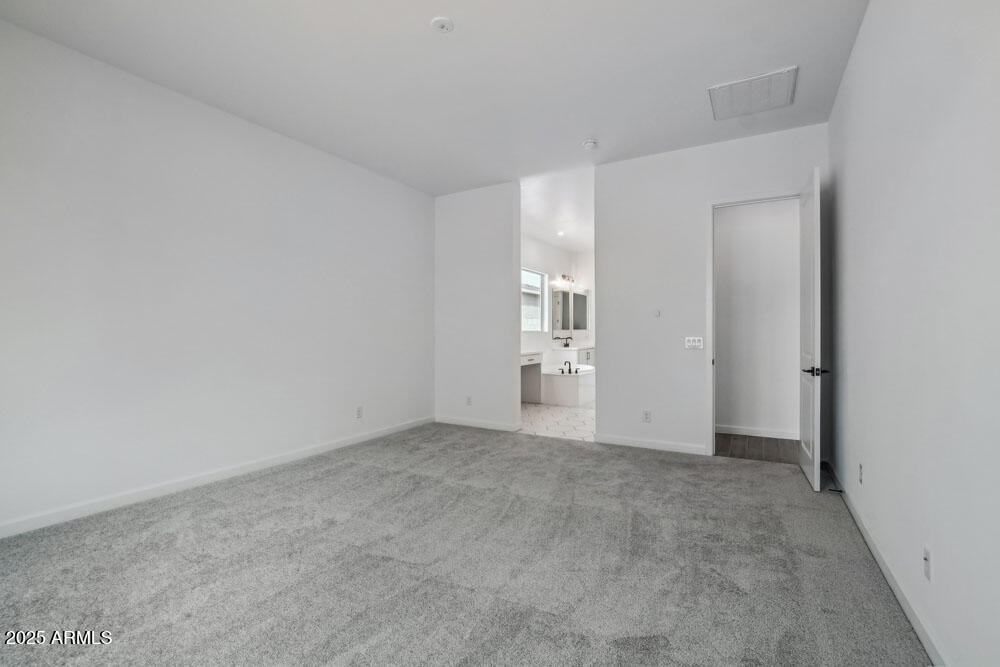 11432 E UTOPIA Avenue
