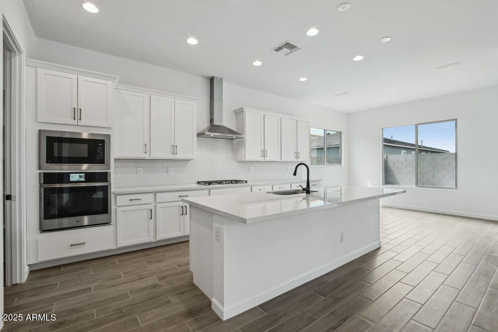 11432 E UTOPIA Avenue