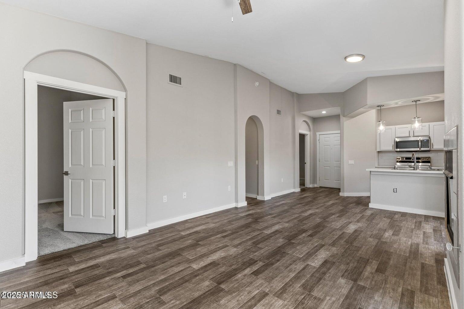 4343 E SOLIERE Avenue 2070