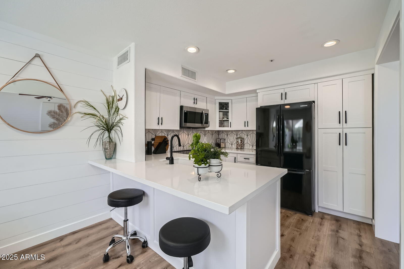 1155 W EDGEWATER Drive