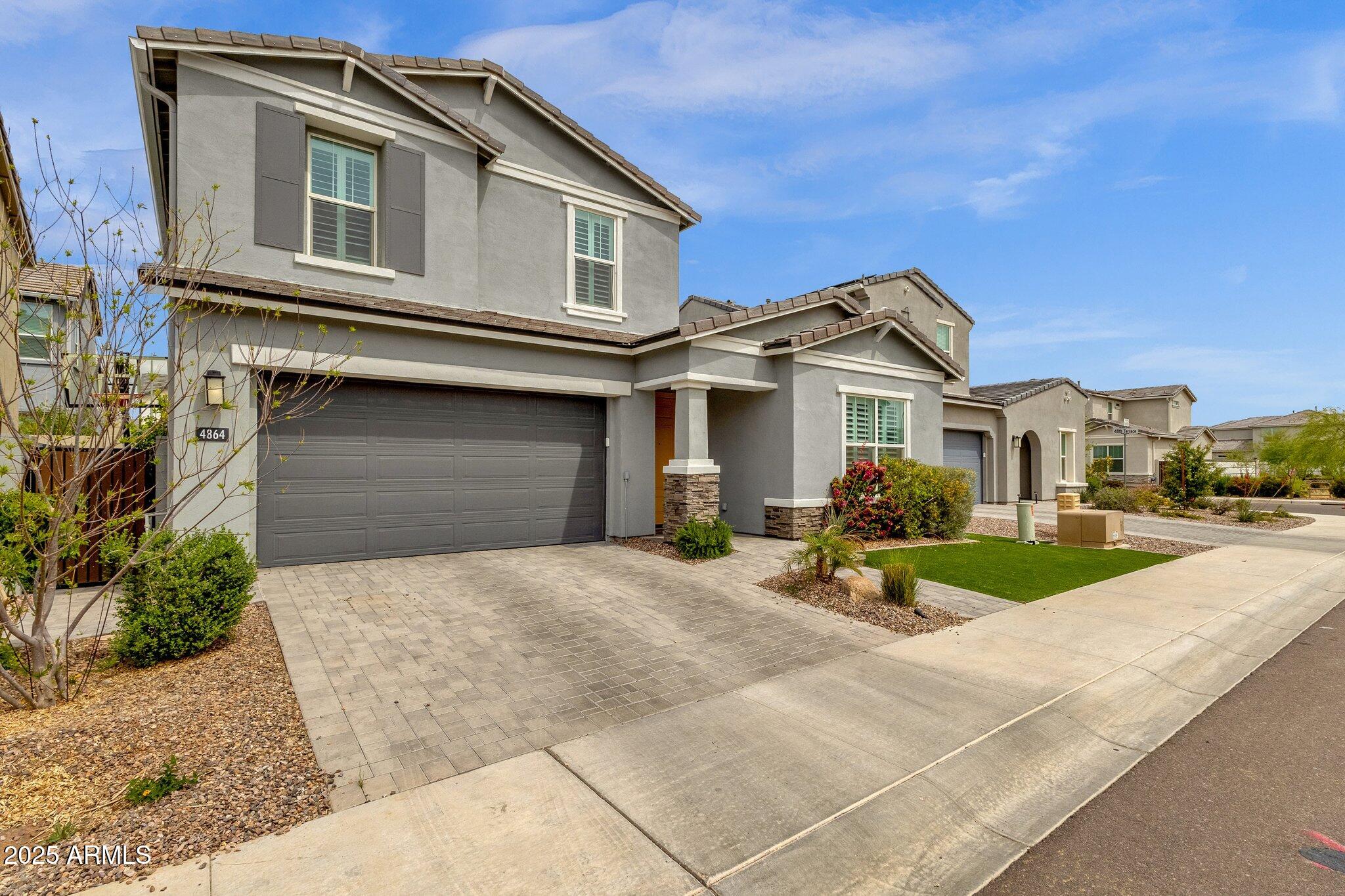 4864 E MURIEL Drive