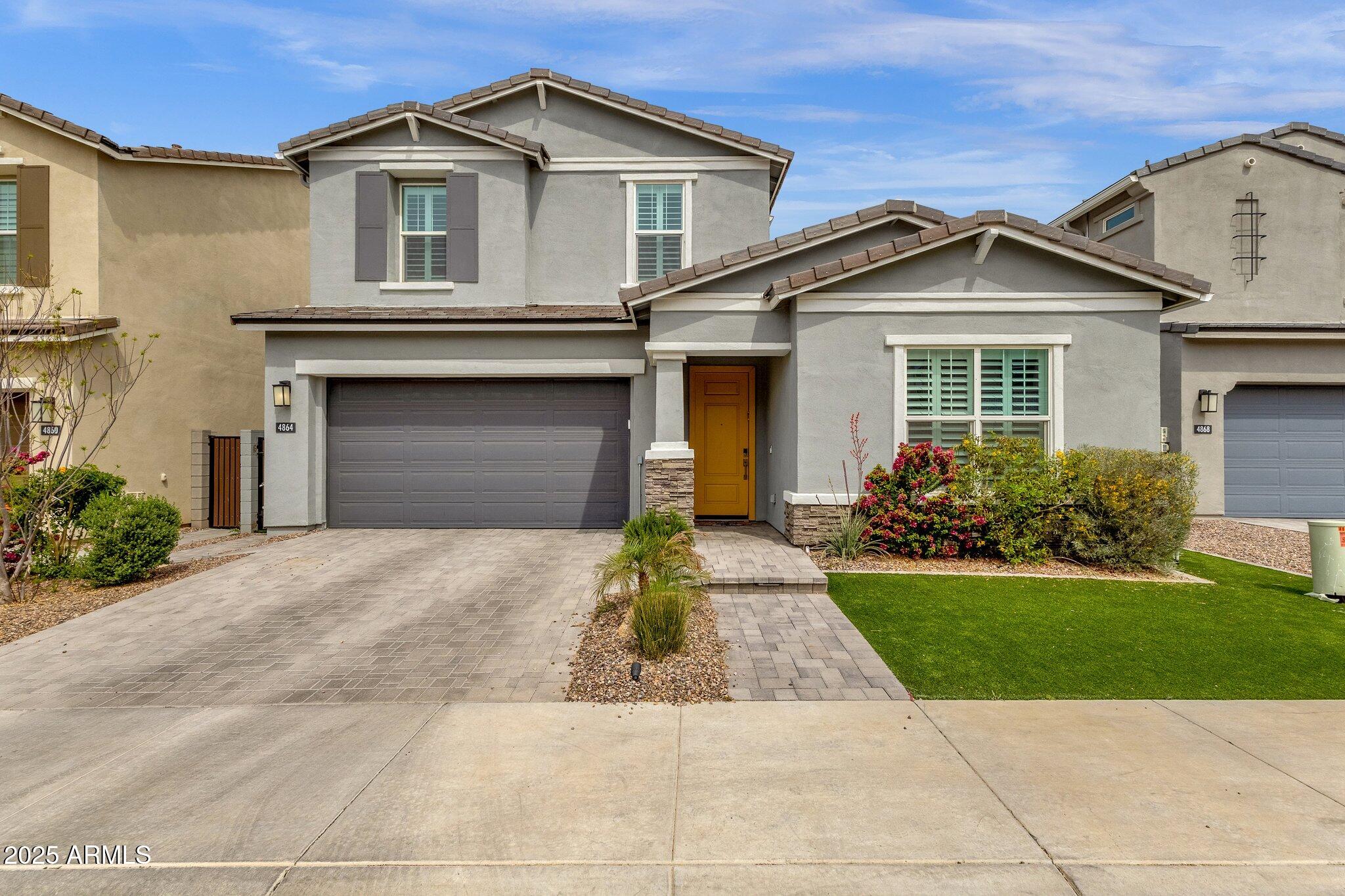 4864 E MURIEL Drive