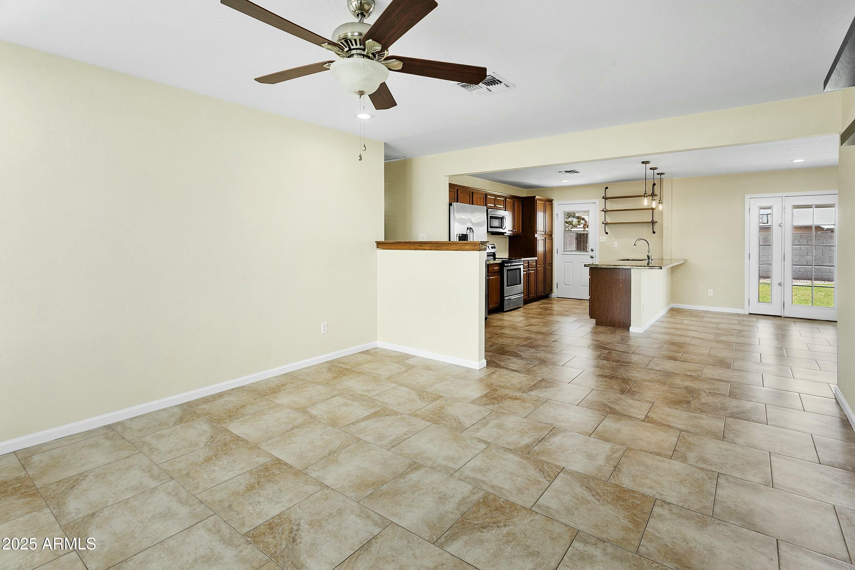 23 W FAIRMONT Drive