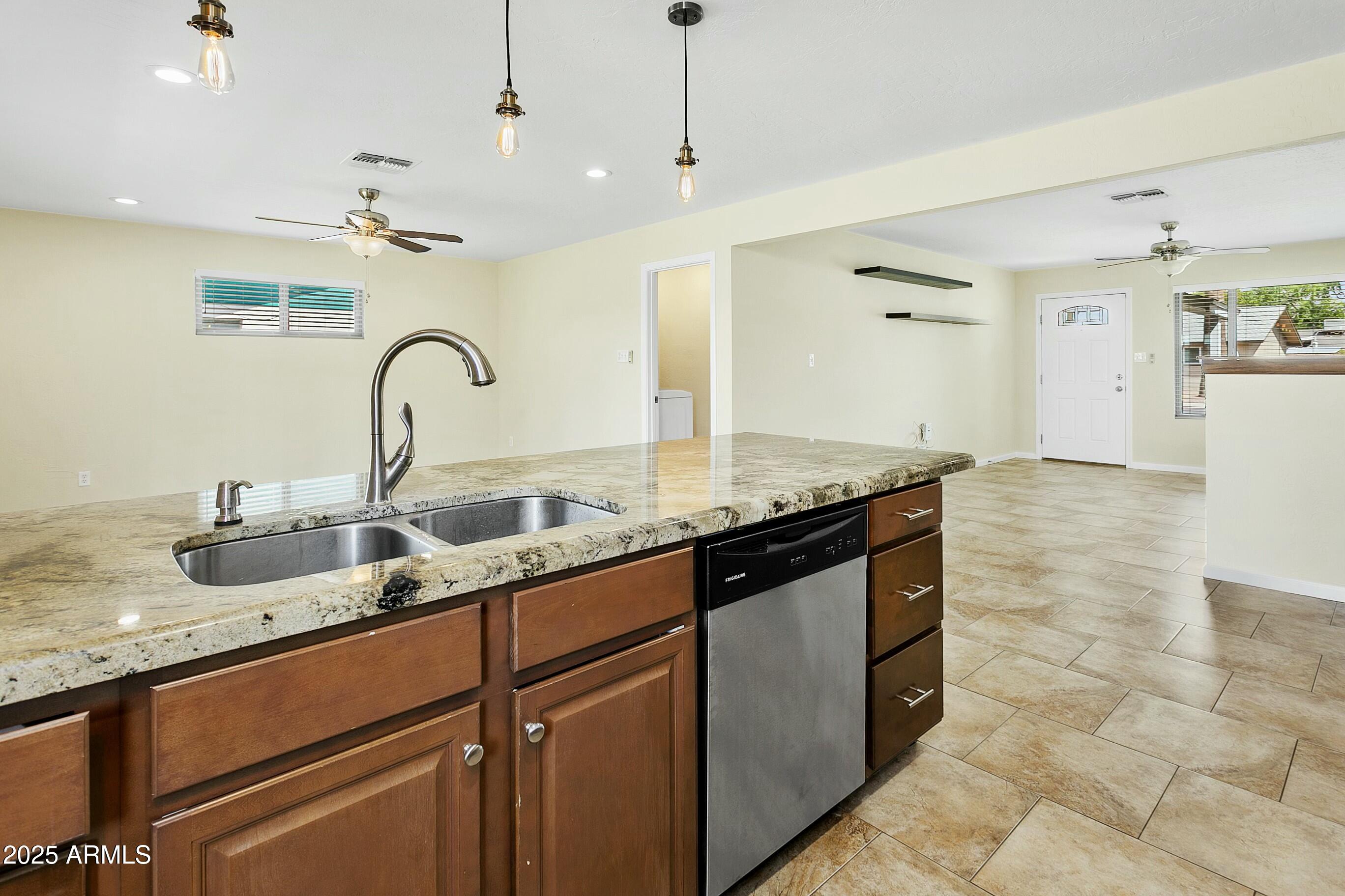 23 W FAIRMONT Drive