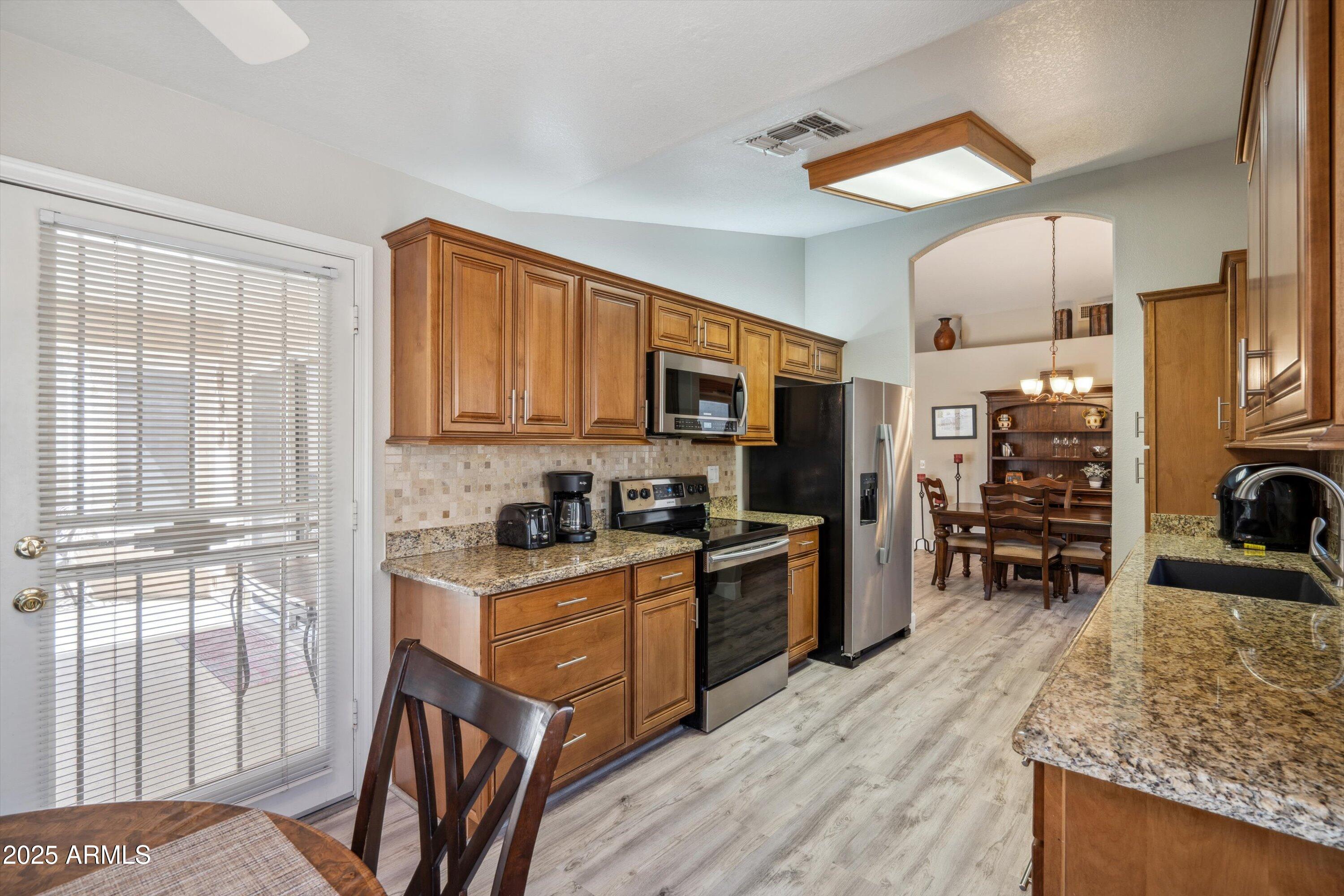 8405 W UTOPIA Road