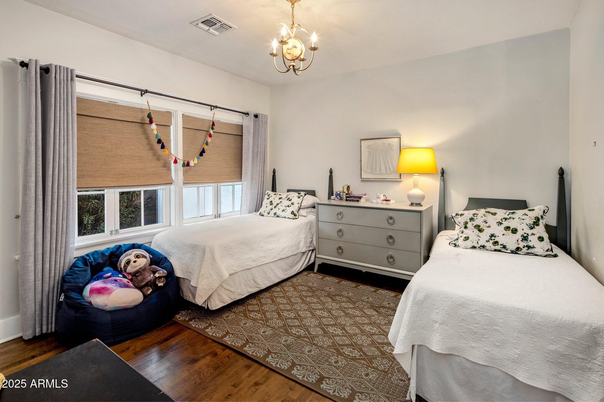 58 W WILSHIRE Drive
