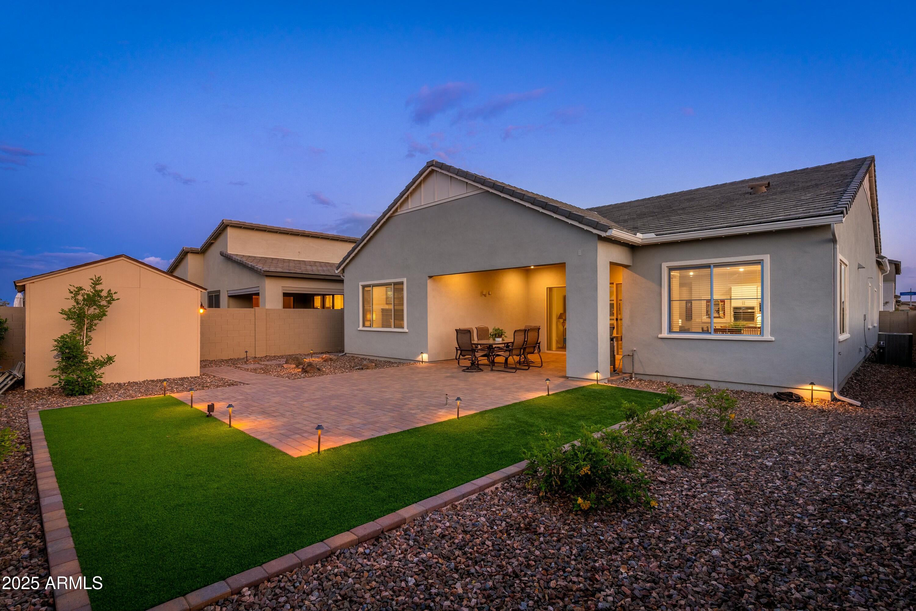 1290 E LODGEPOLE Court