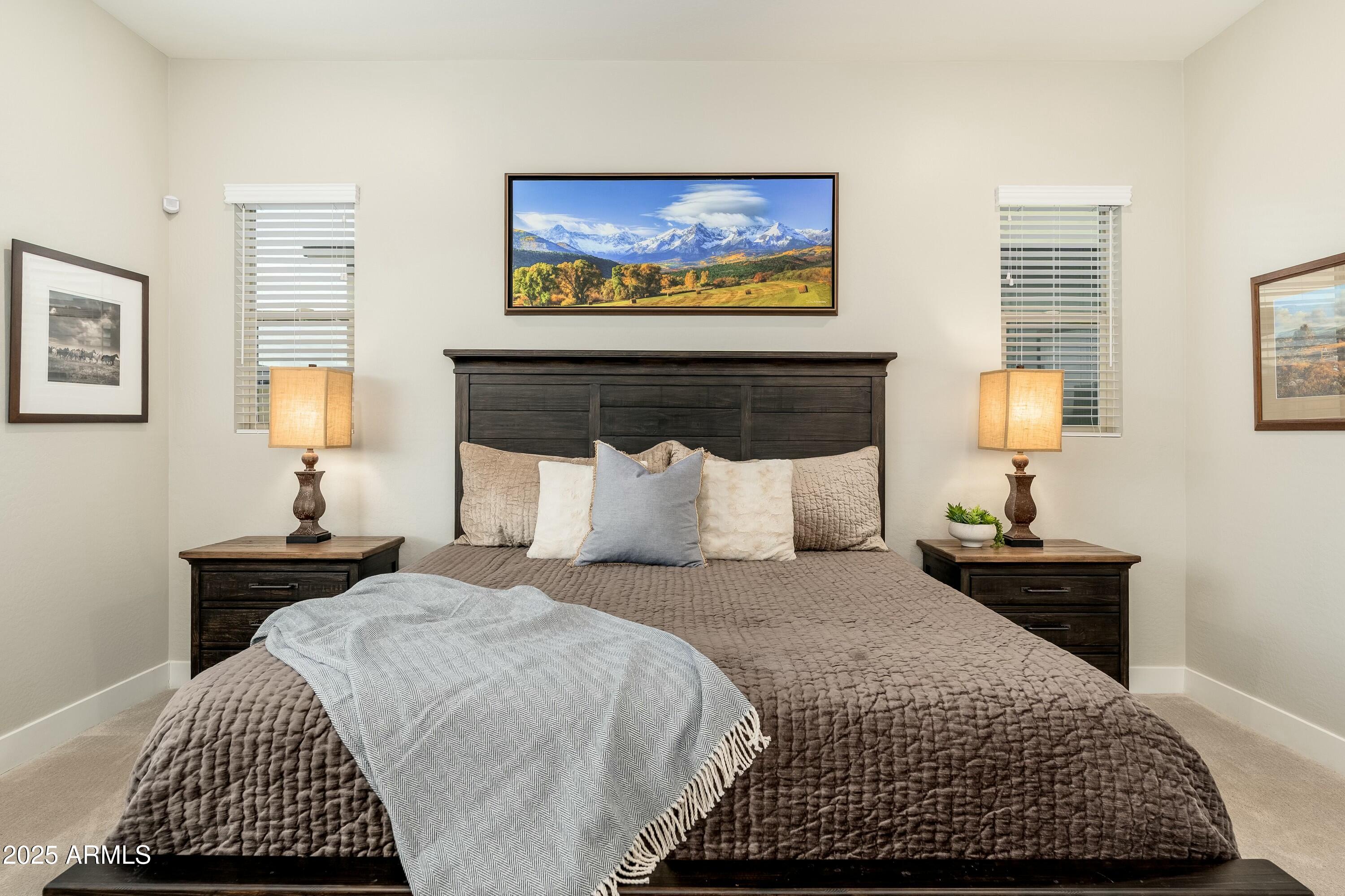 1290 E LODGEPOLE Court