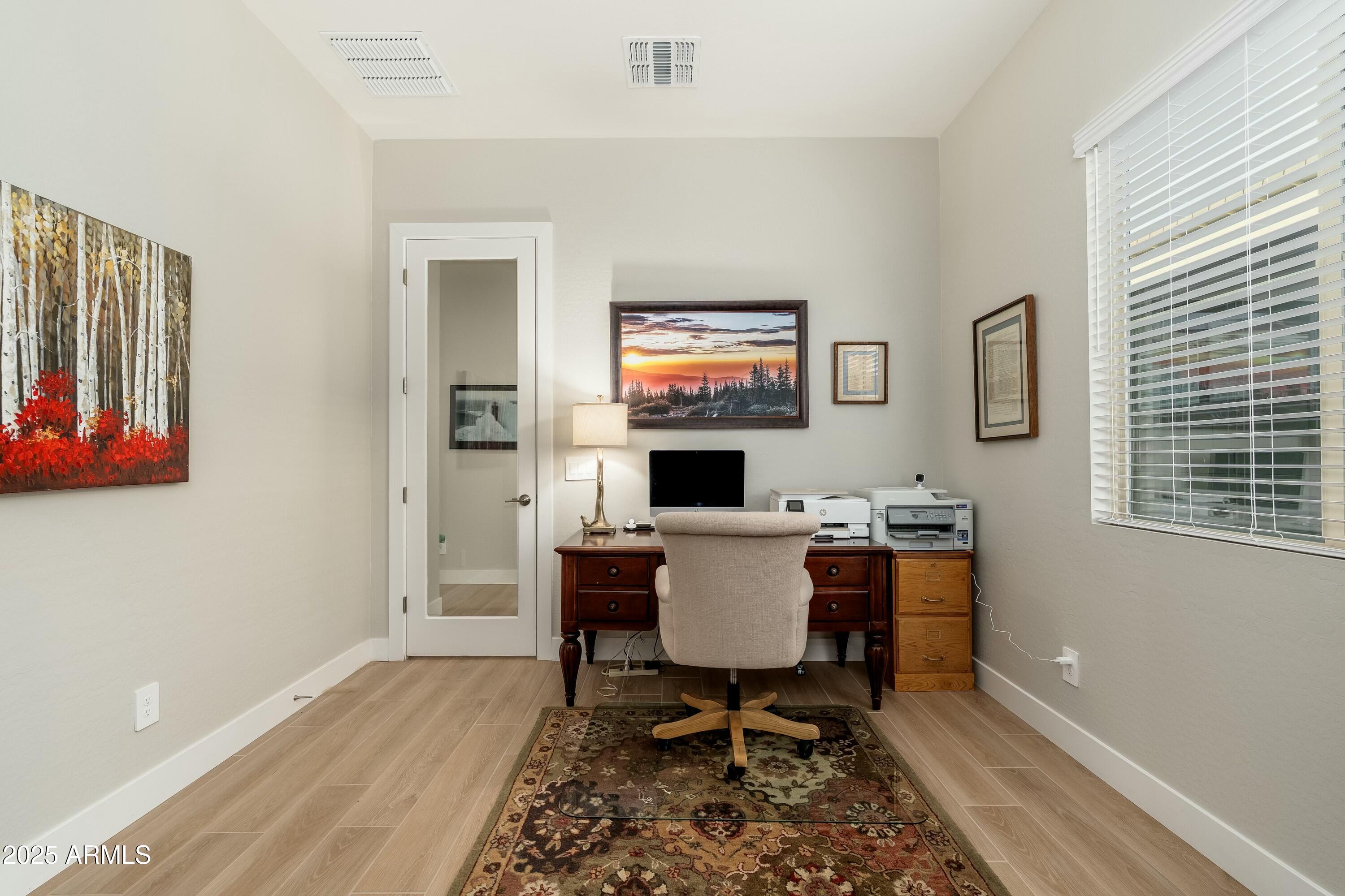 1290 E LODGEPOLE Court