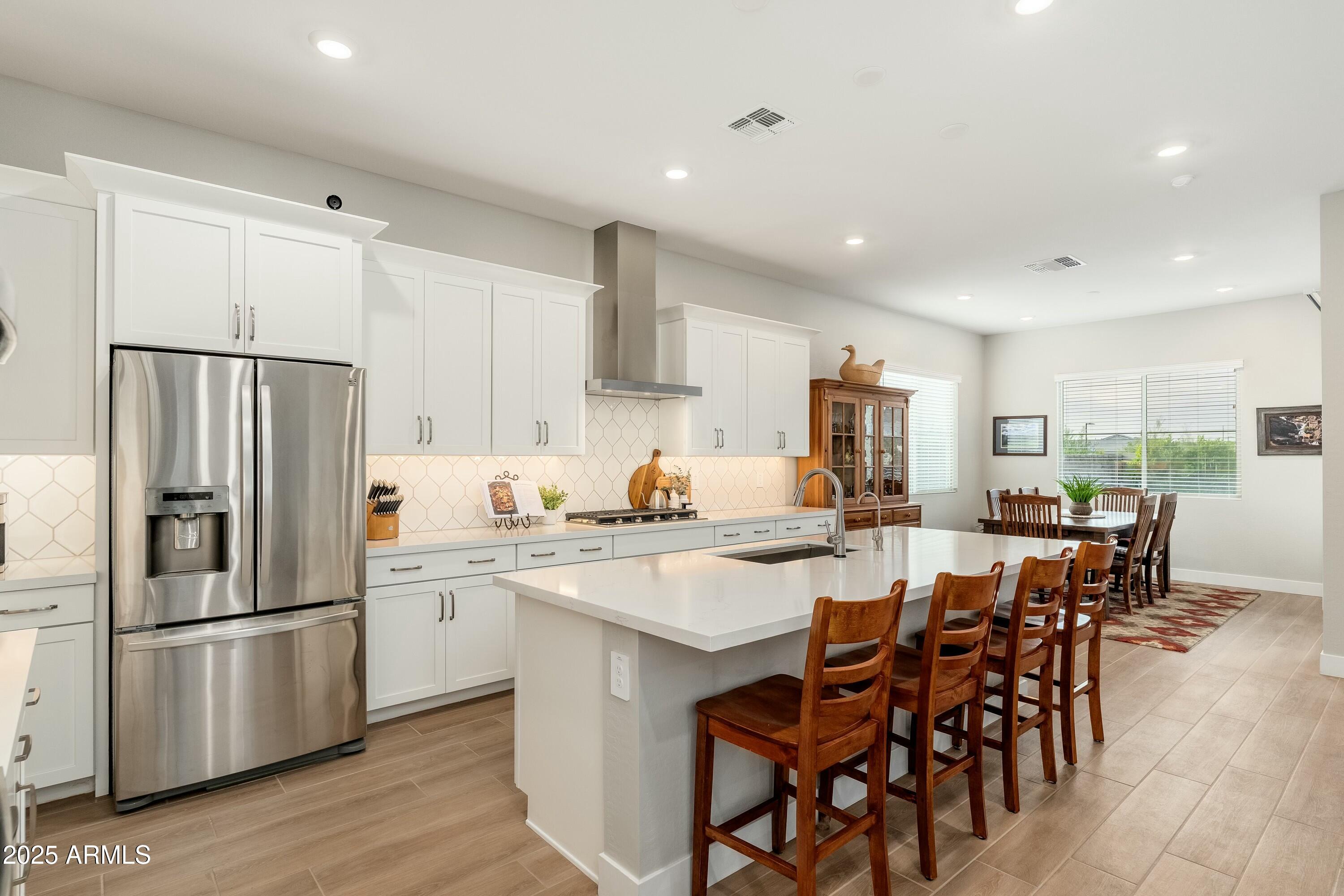 1290 E LODGEPOLE Court