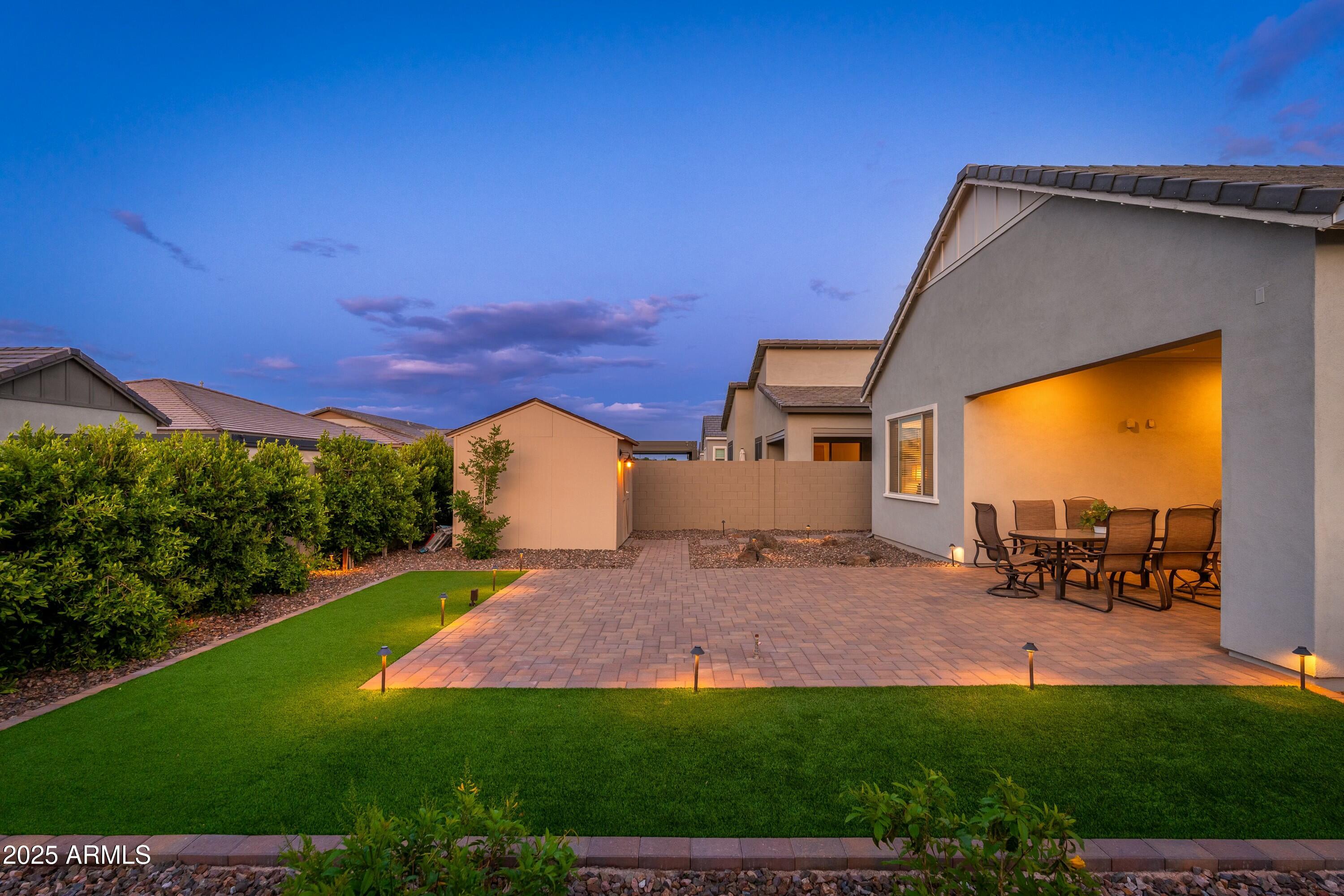 1290 E LODGEPOLE Court