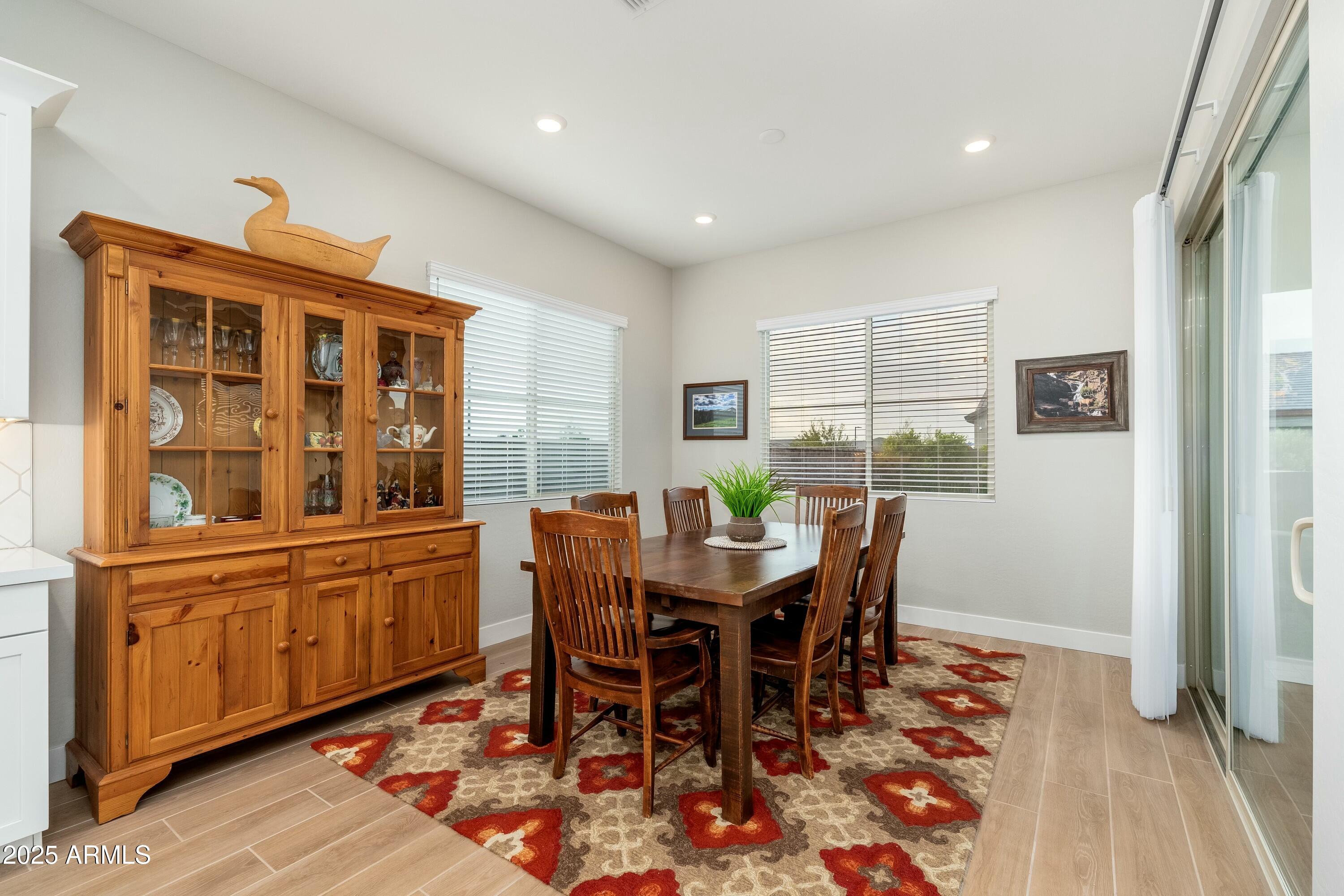 1290 E LODGEPOLE Court