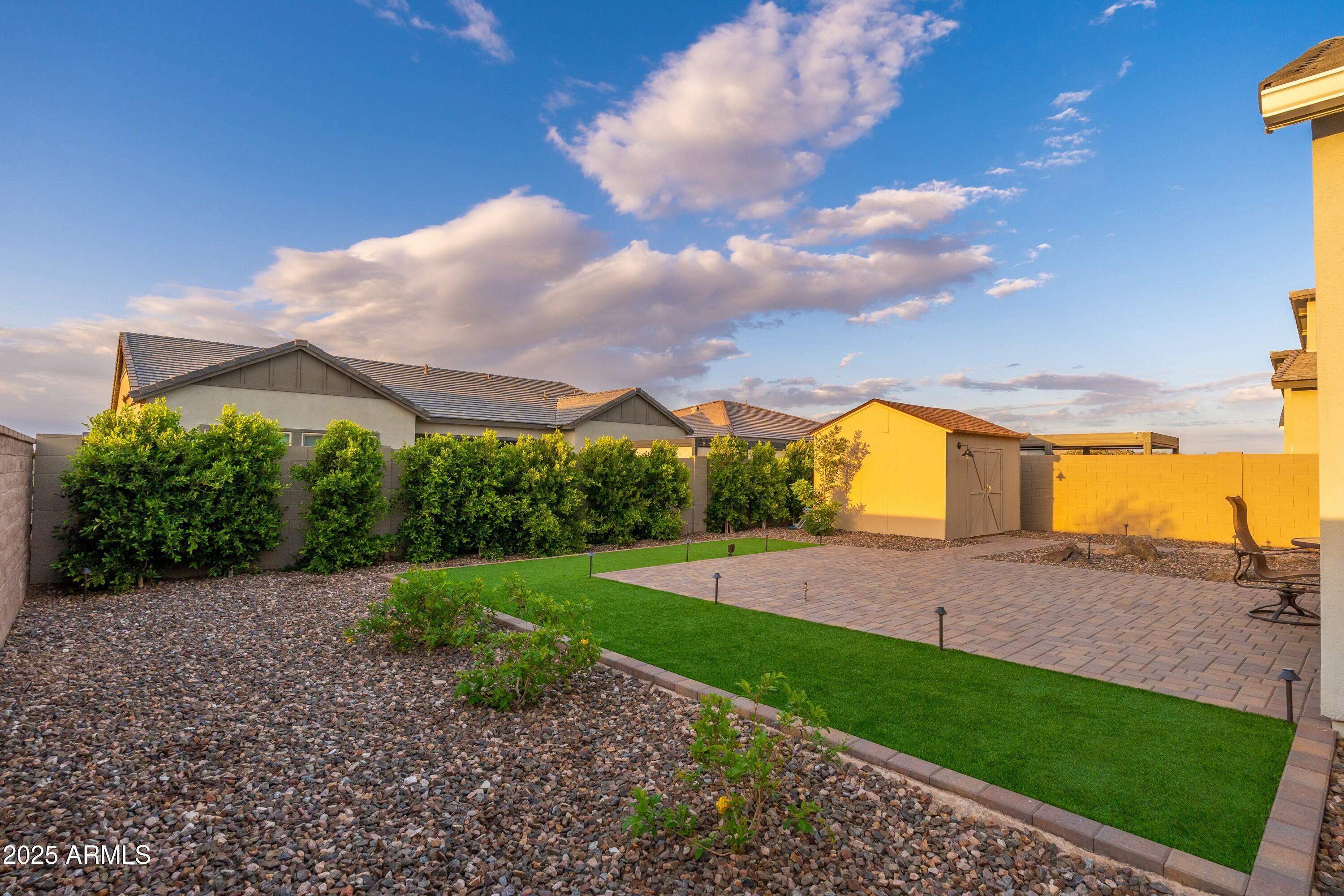 1290 E LODGEPOLE Court