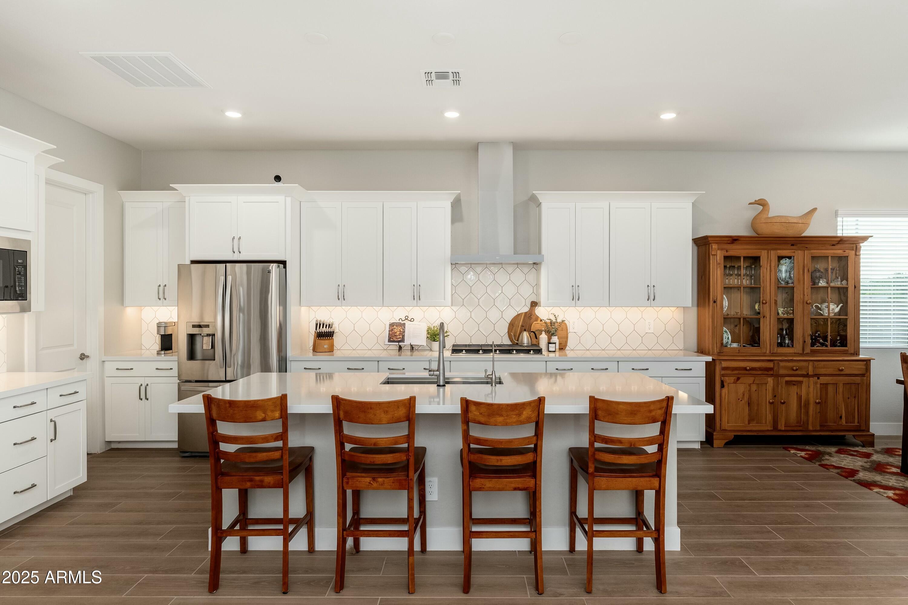 1290 E LODGEPOLE Court