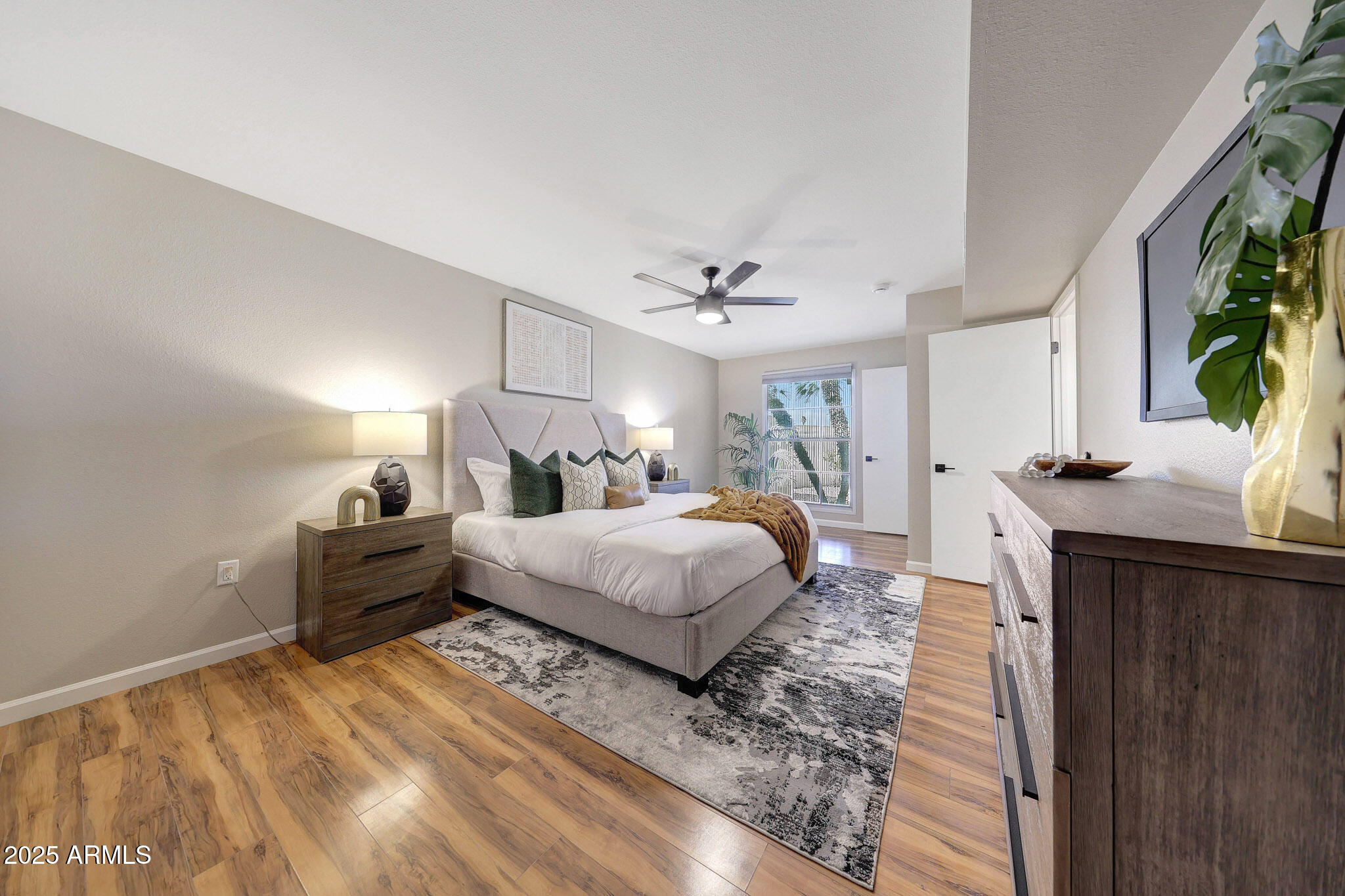 10713 W SANTA FE Drive