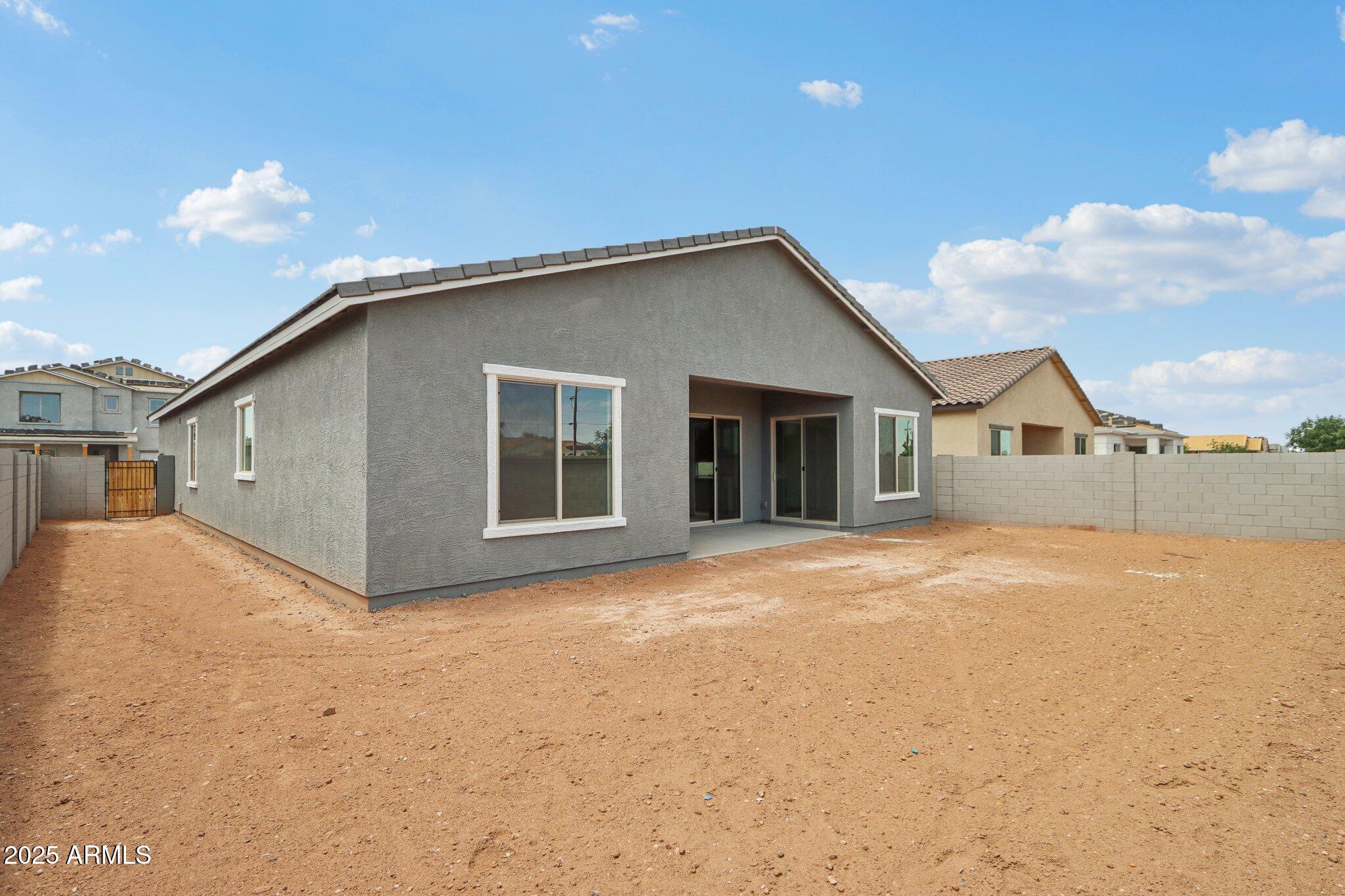11422 E UTAH Avenue