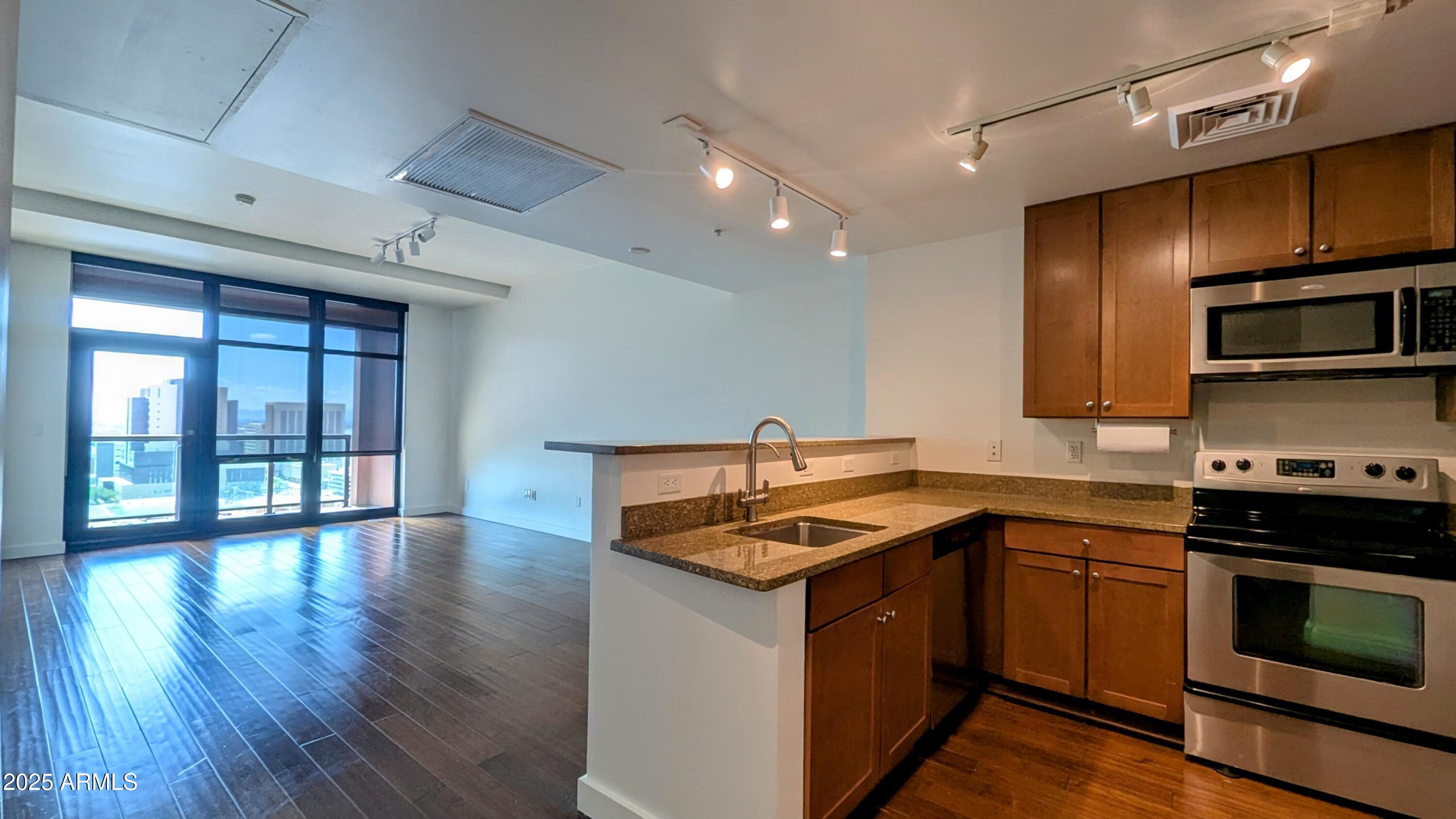 310 S 4TH Street 1903