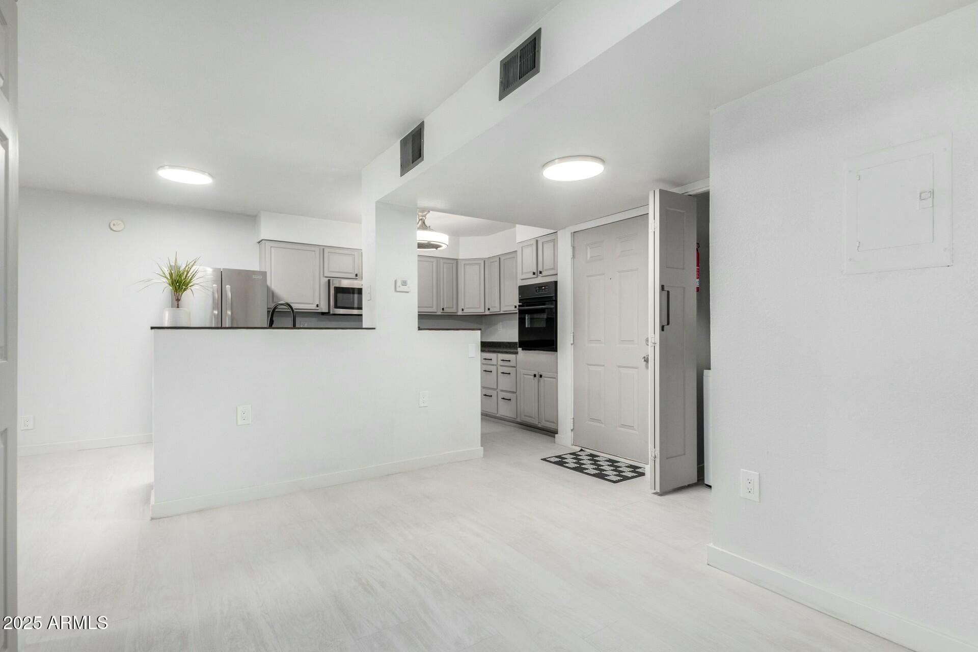 540 N MAY 1075