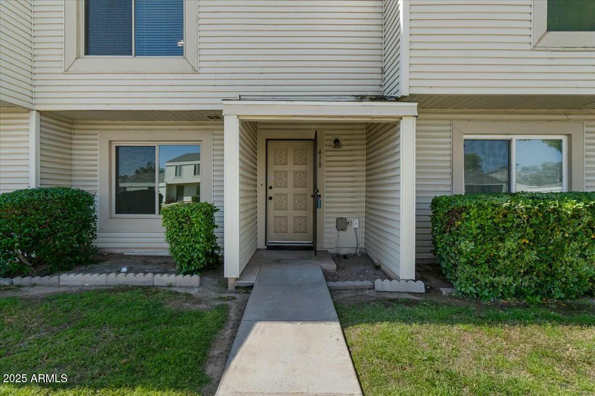 418 E WOODMAN Drive