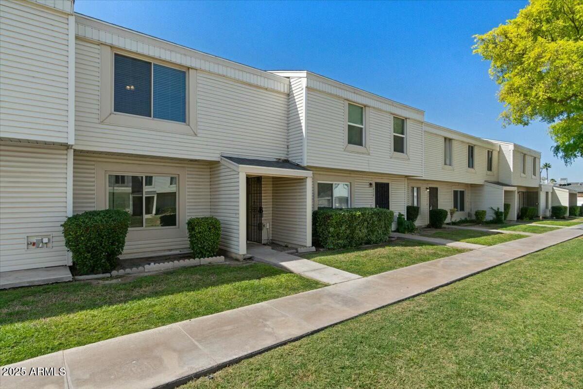 418 E WOODMAN Drive