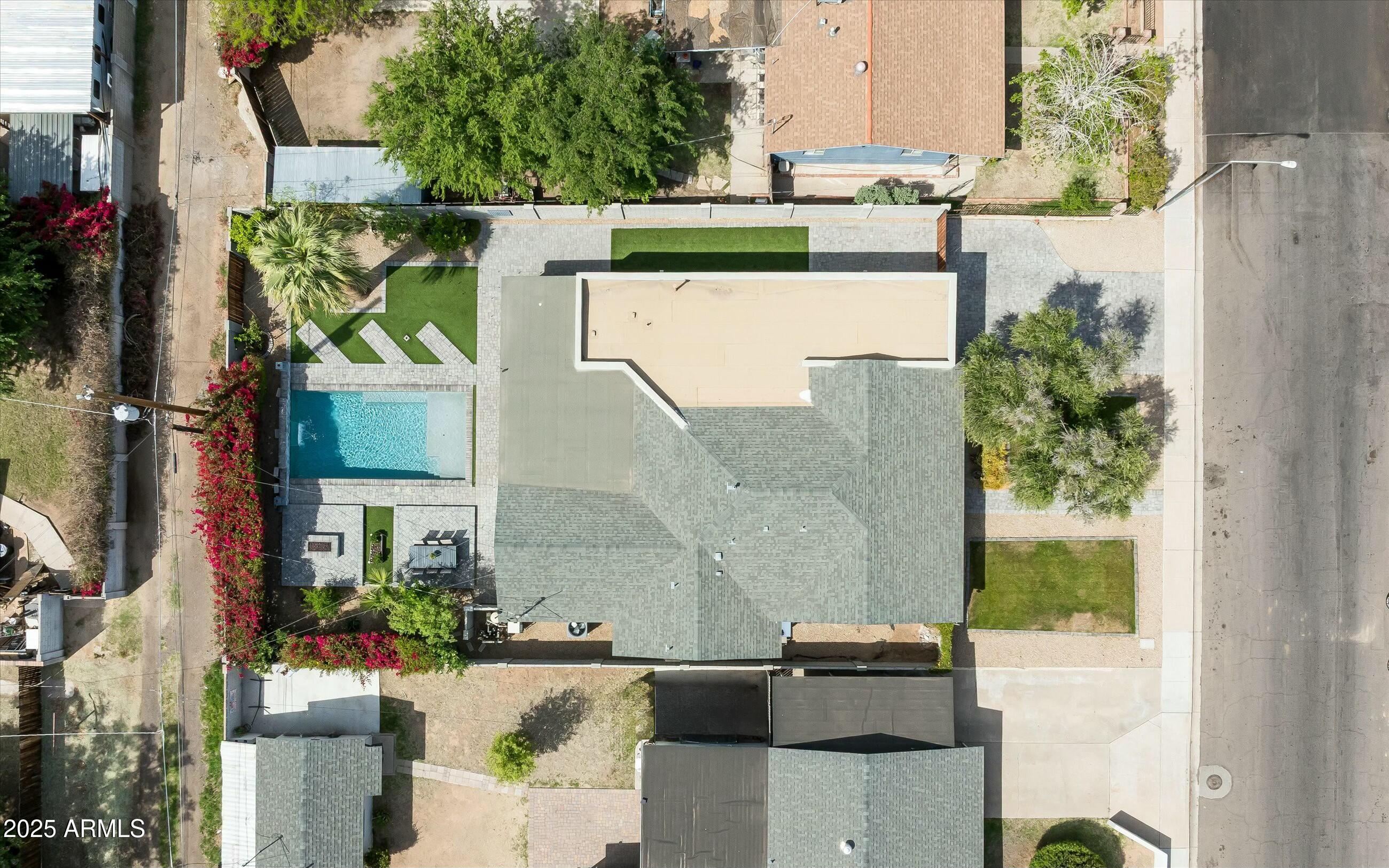 4530 N 15TH Street