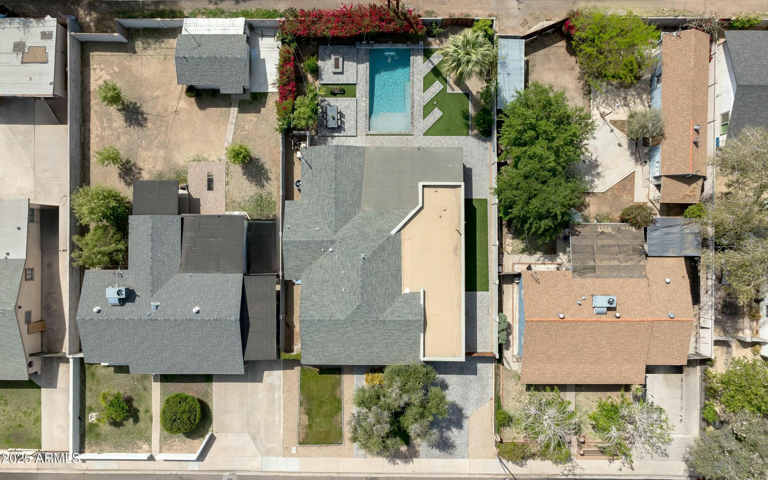4530 N 15TH Street