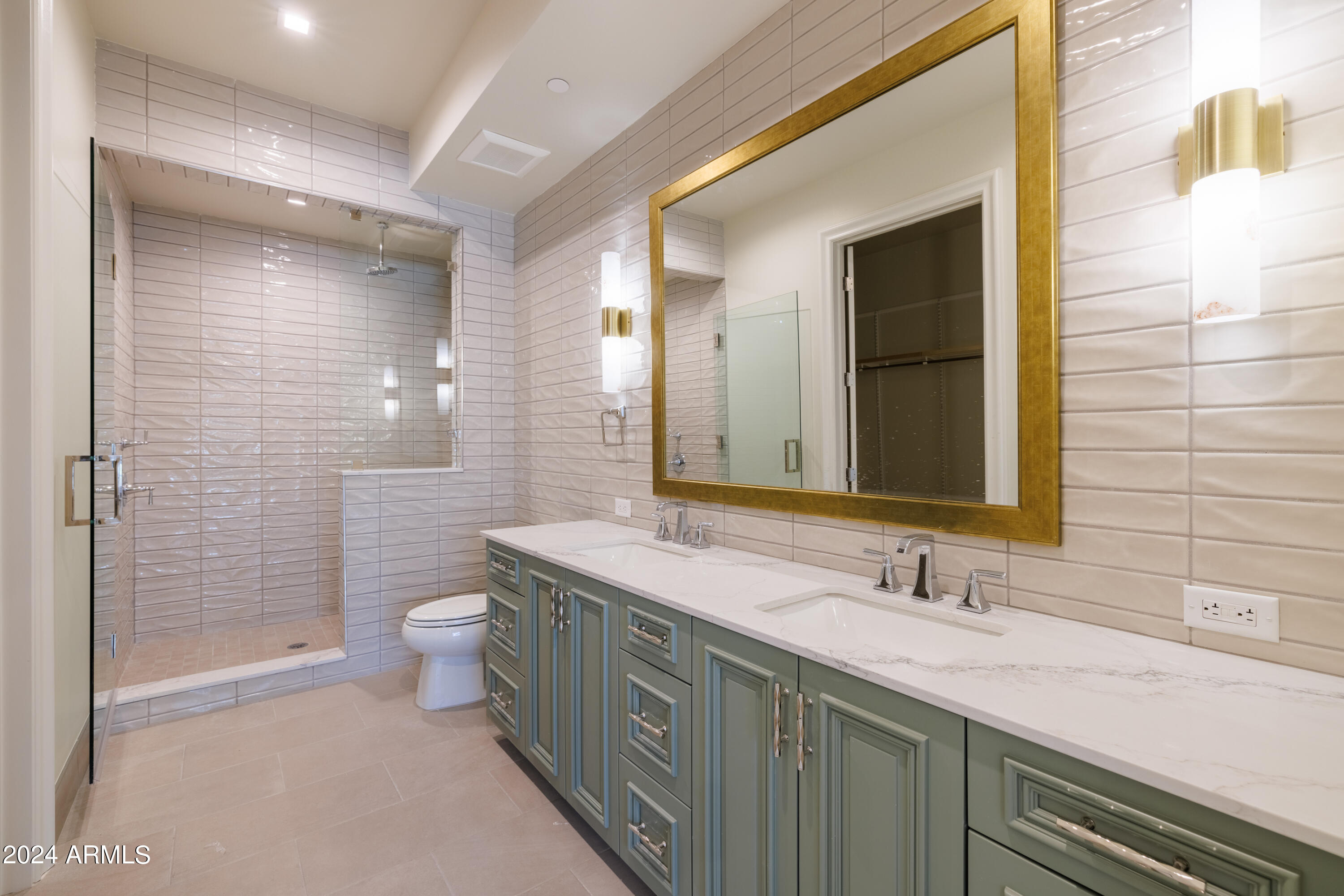 4240 E CAMELBACK Road 507