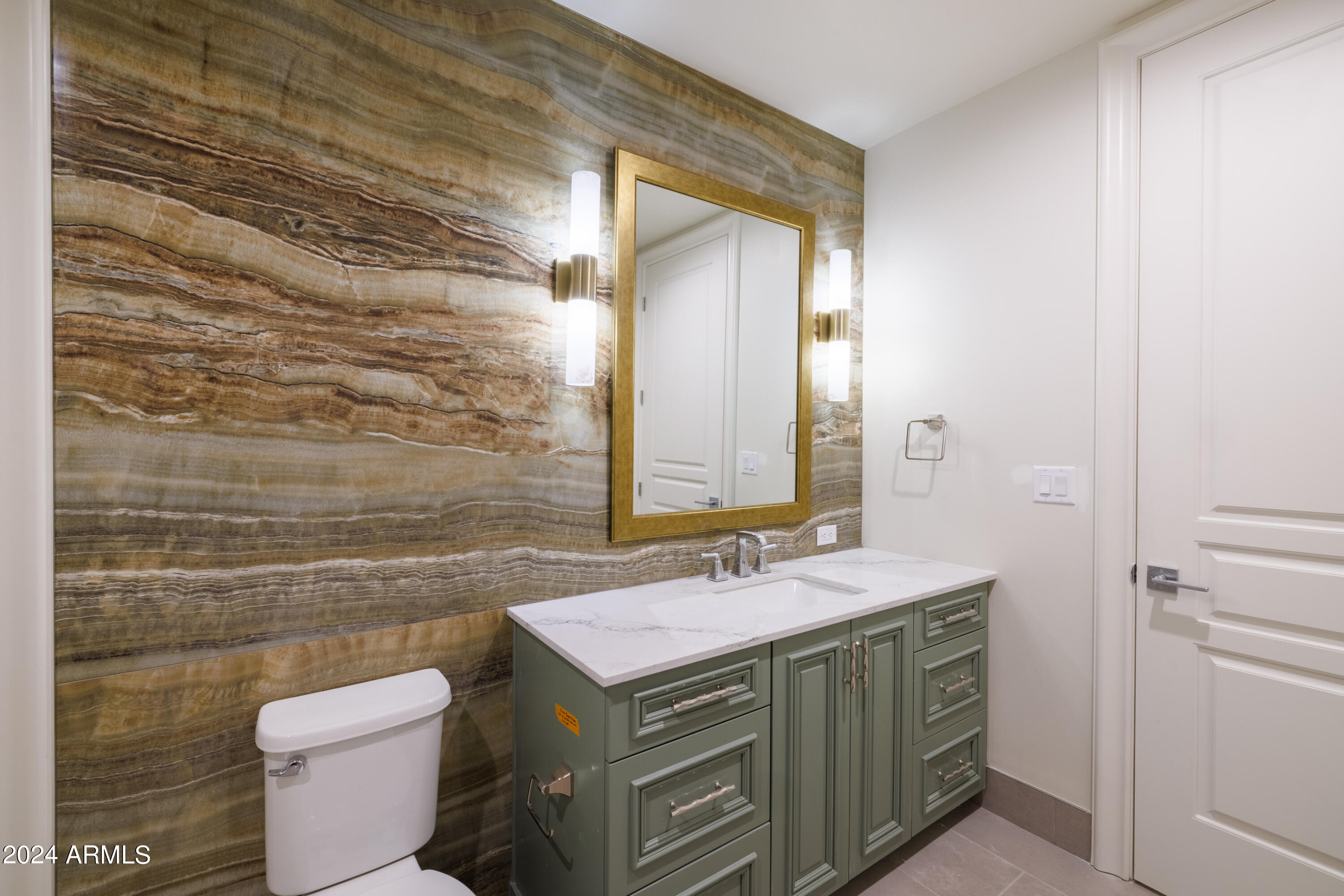4240 E CAMELBACK Road 507