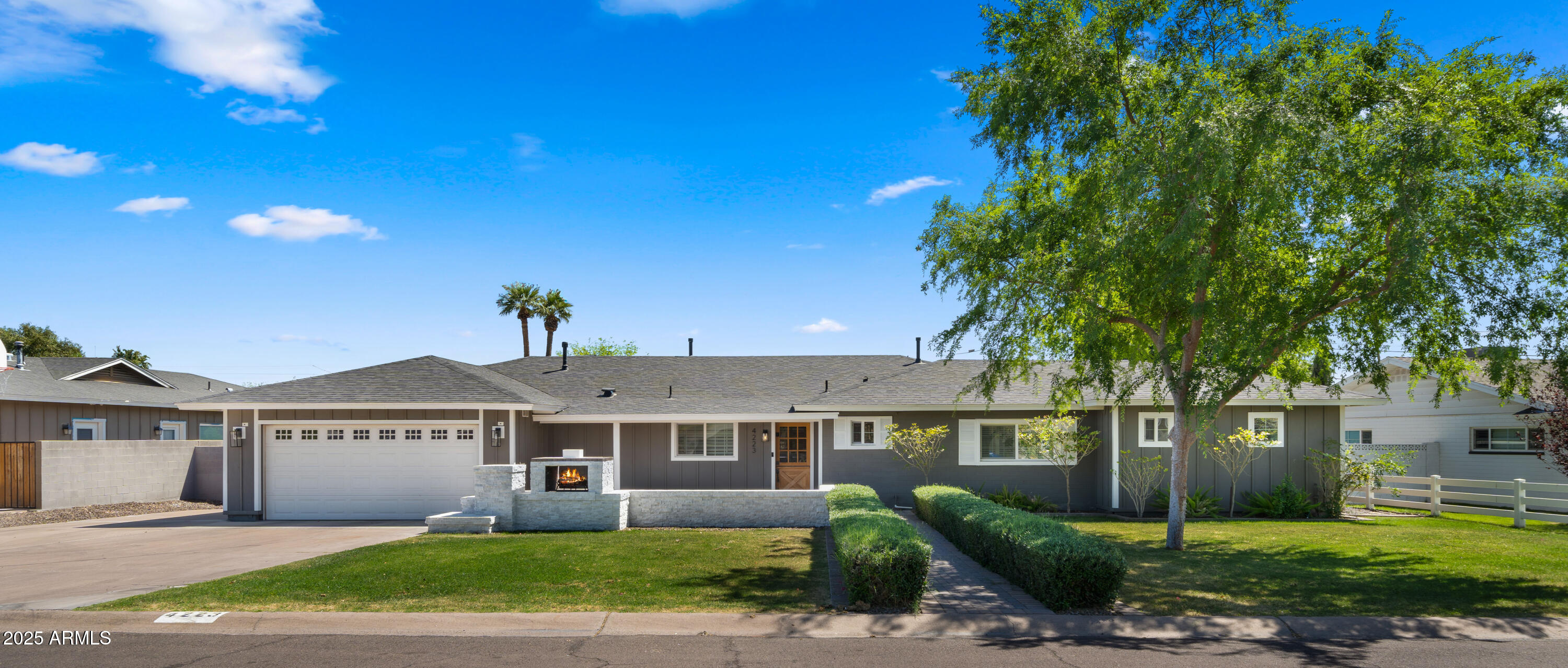 4223 E CLARENDON Avenue