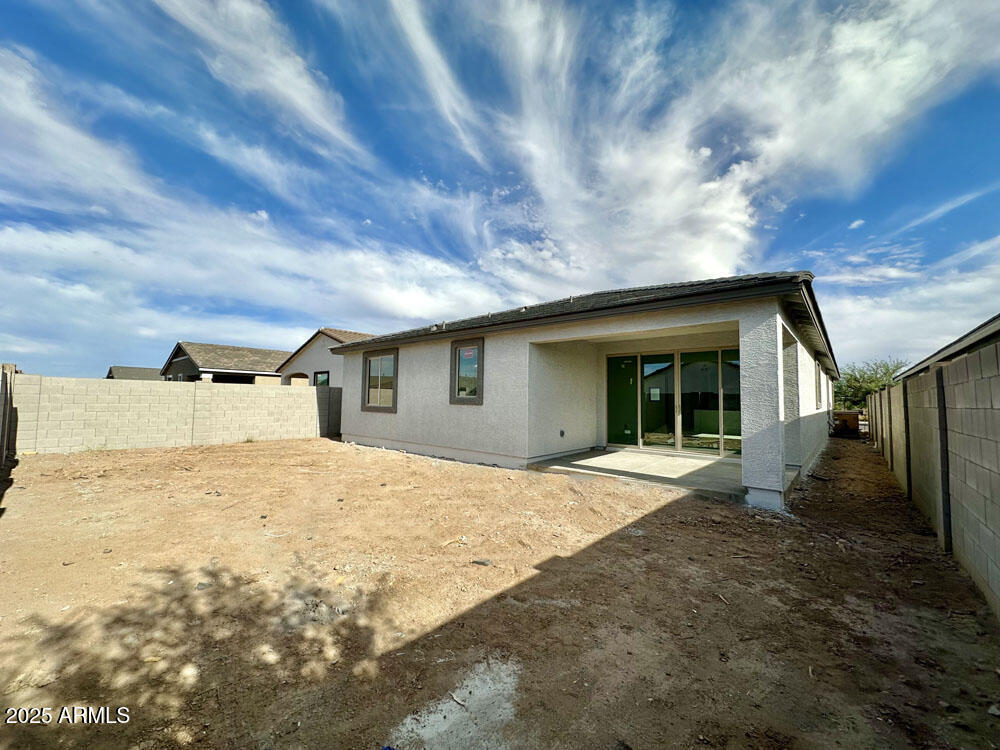 22816 E ROUNDUP Way