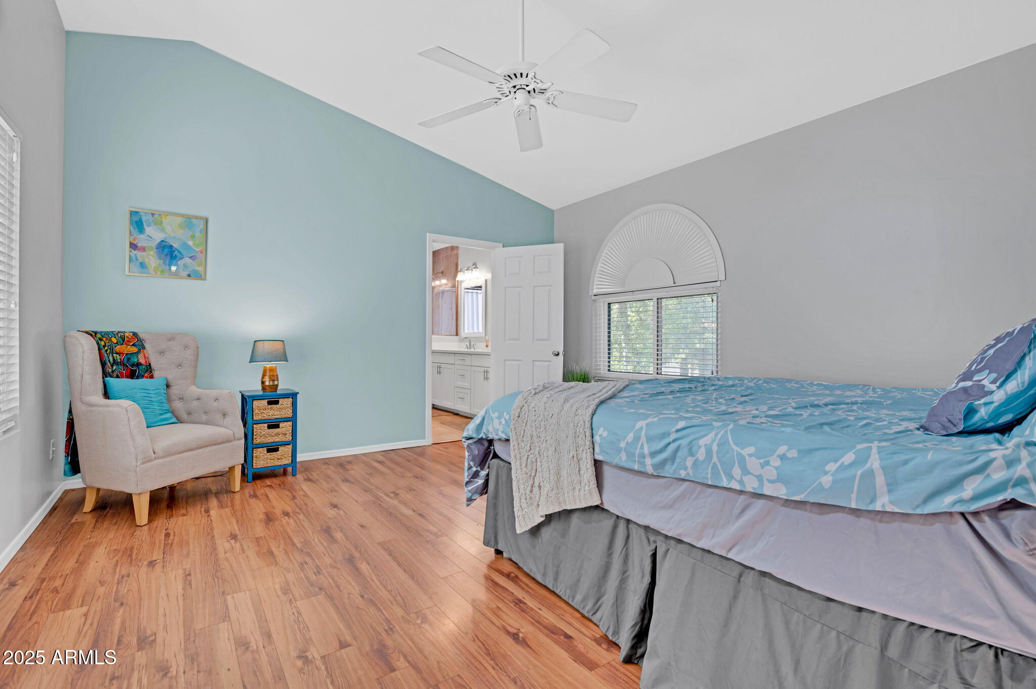 155 W KNOX Road