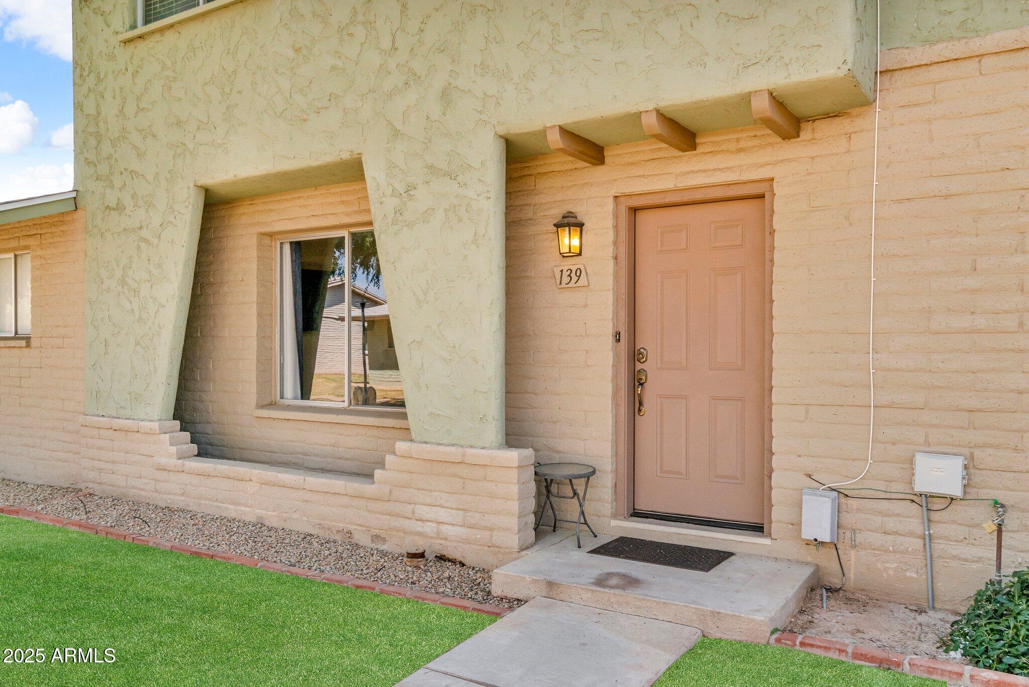 225 N STANDAGE 139