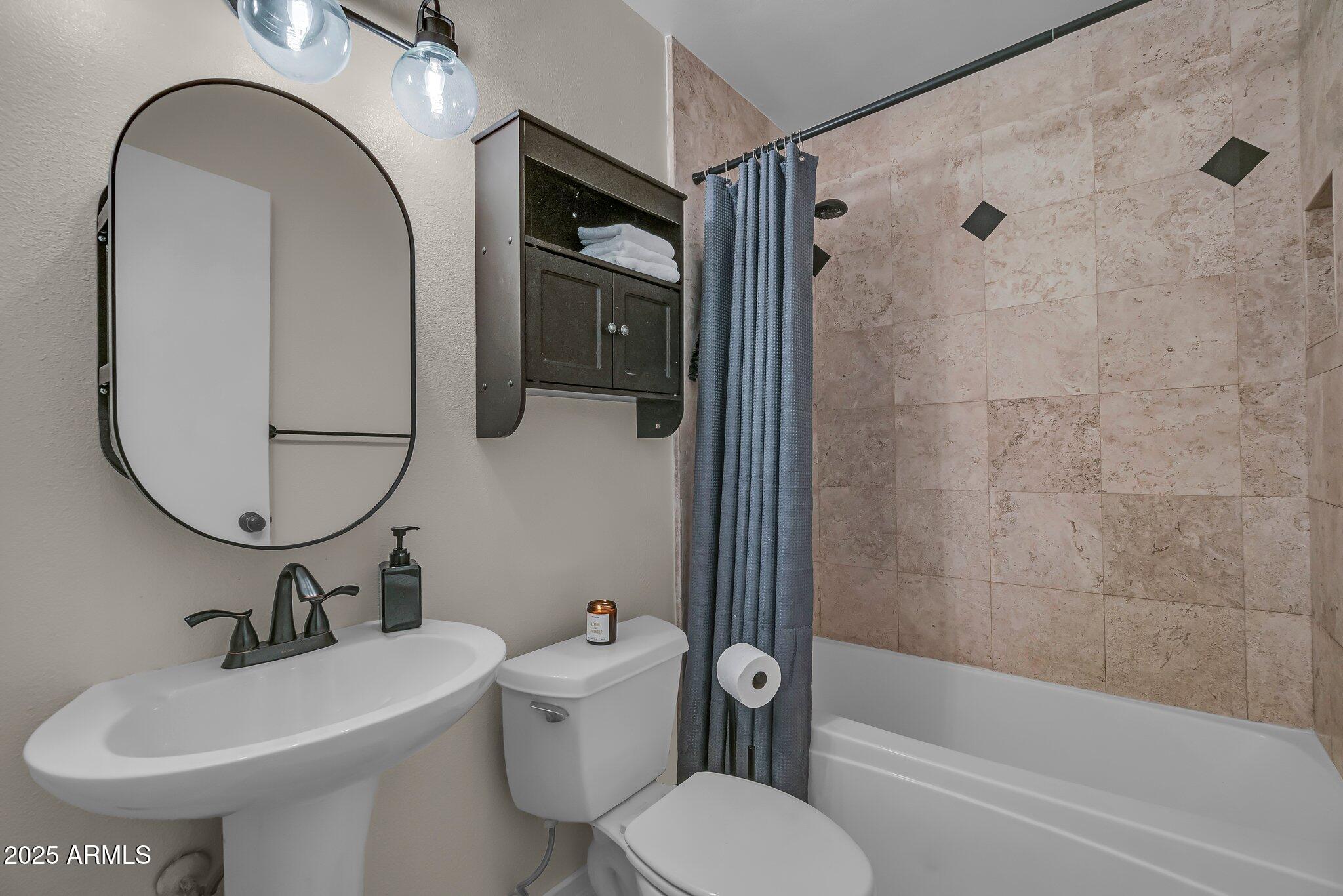 225 N STANDAGE 139