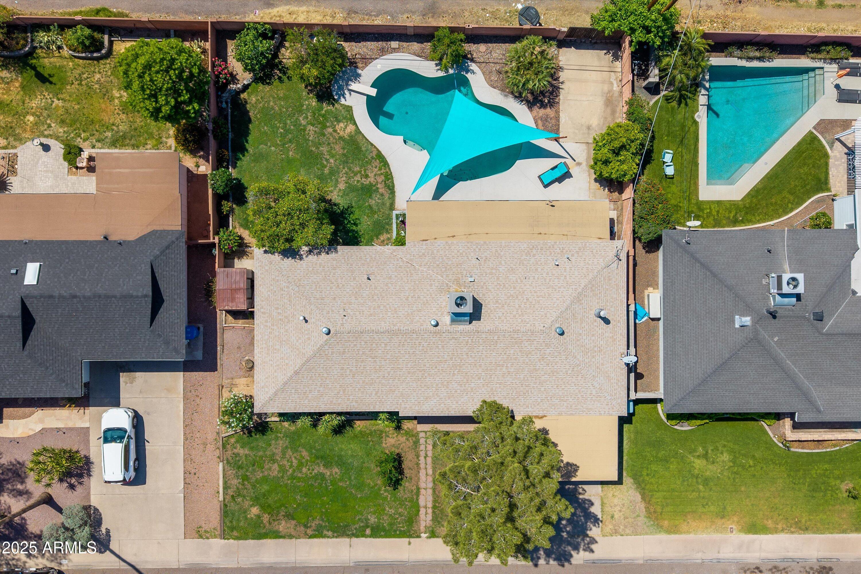 1517 W TUCKEY Lane