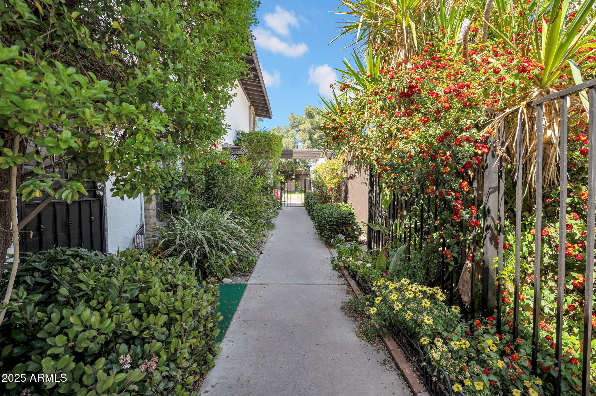 3637 E MONTEROSA Street 3