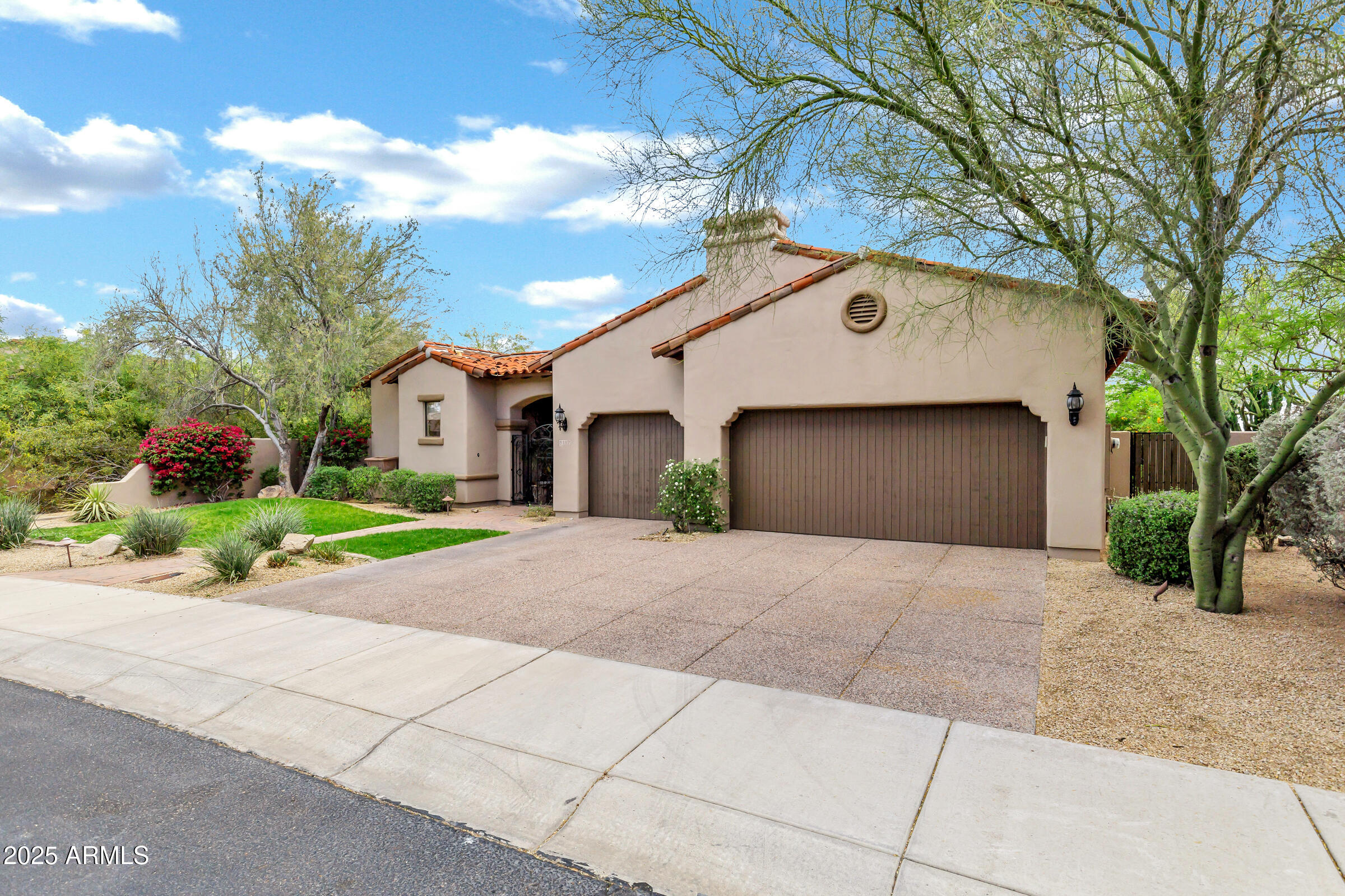 8117 E WINGSPAN Way