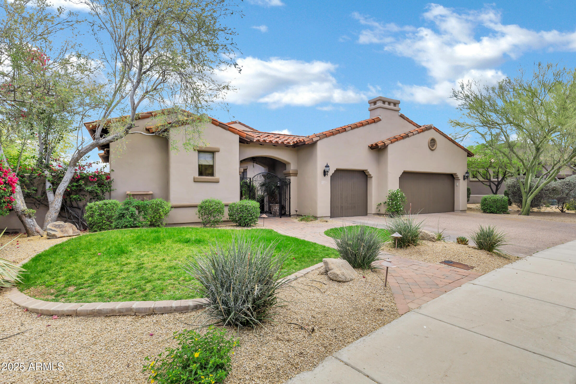 8117 E WINGSPAN Way
