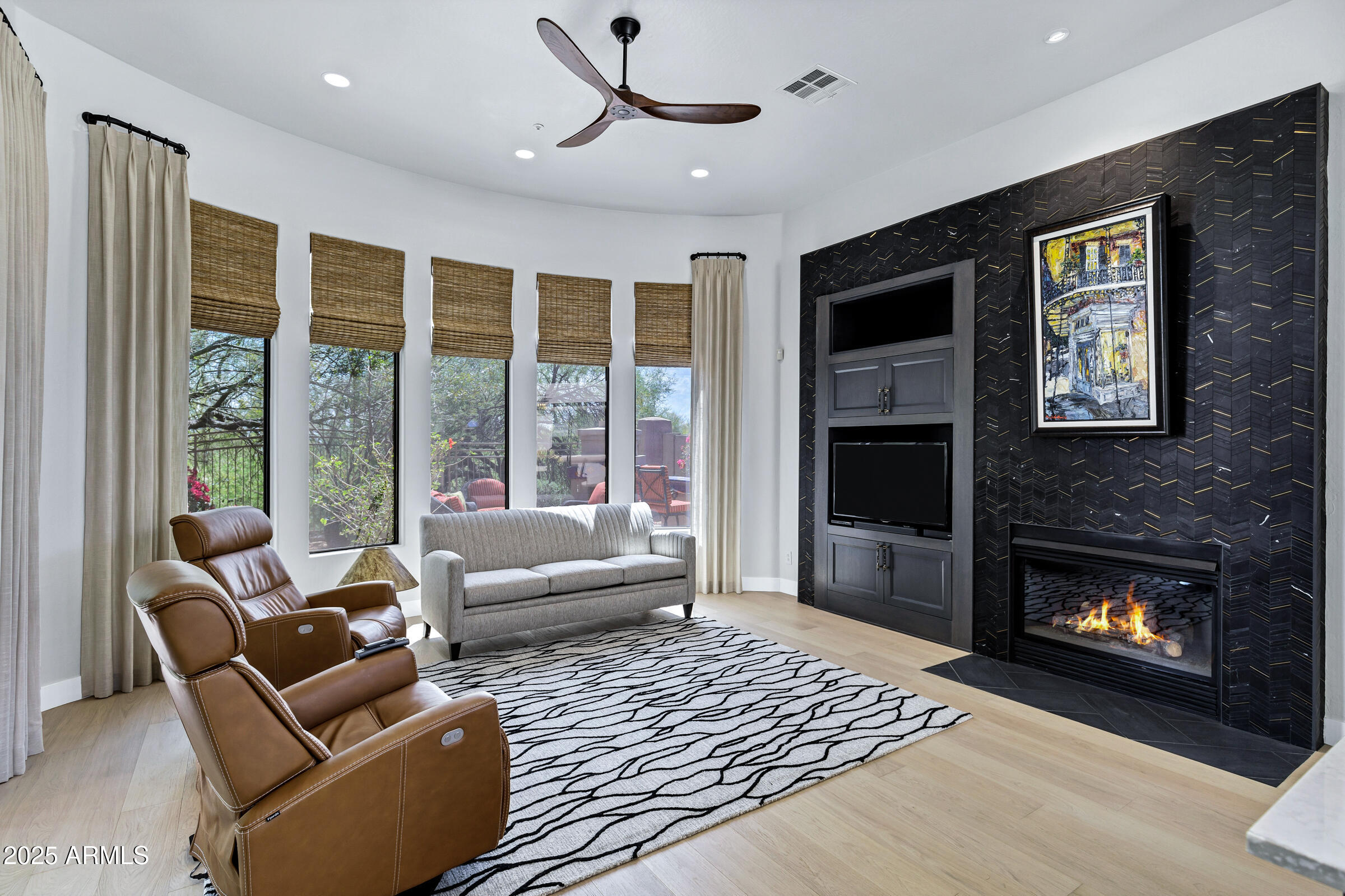 8117 E WINGSPAN Way