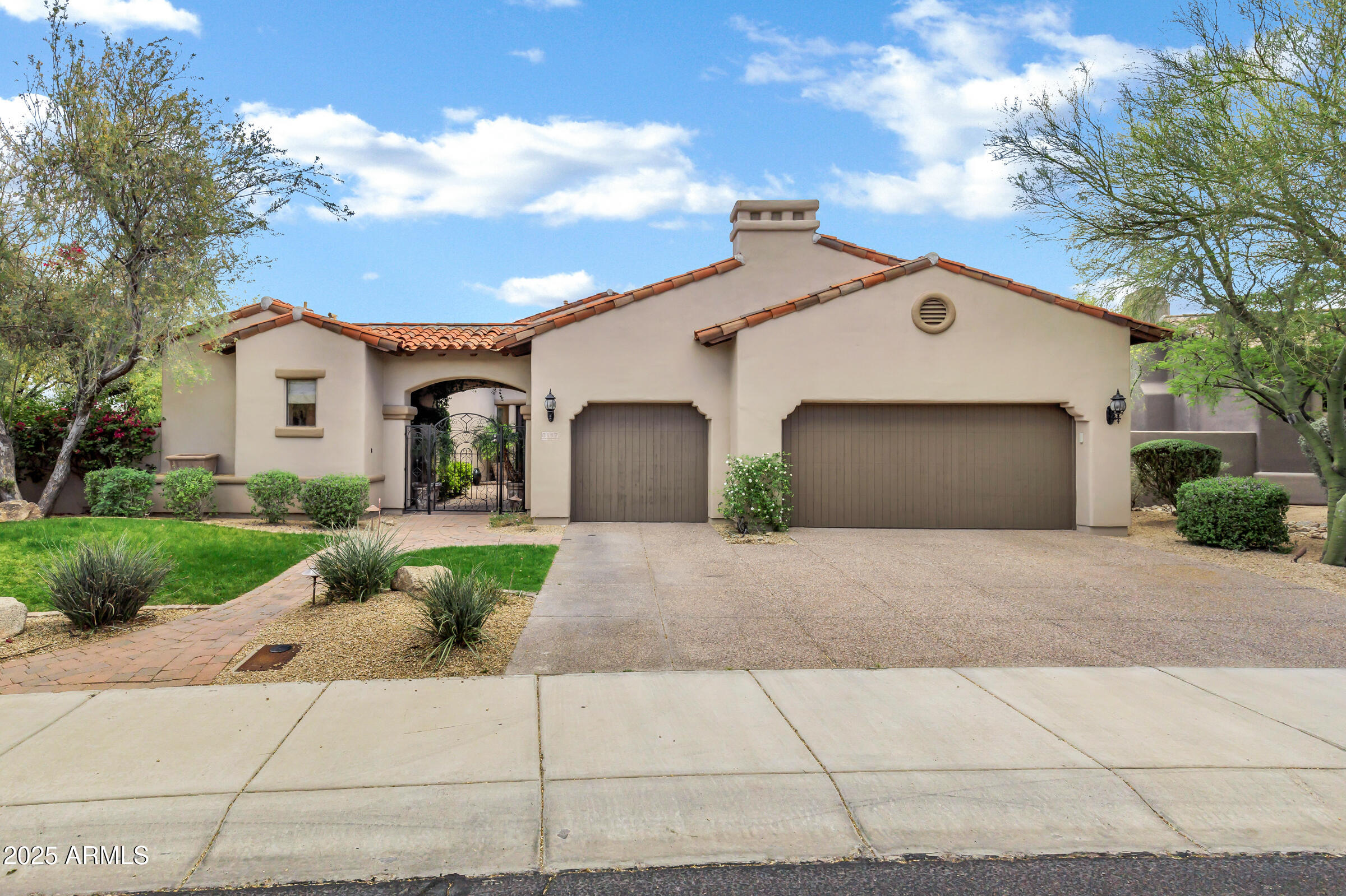 8117 E WINGSPAN Way