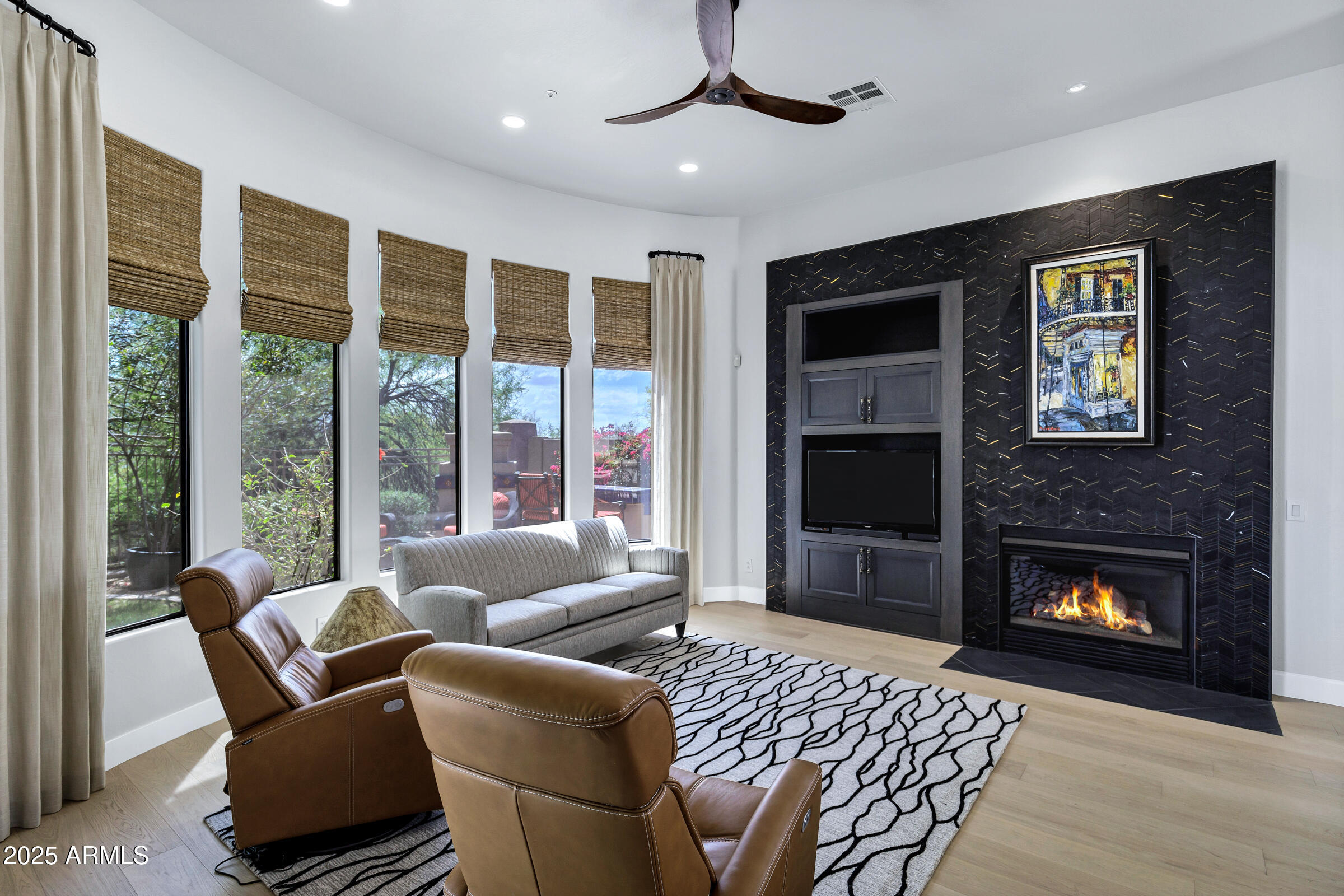 8117 E WINGSPAN Way