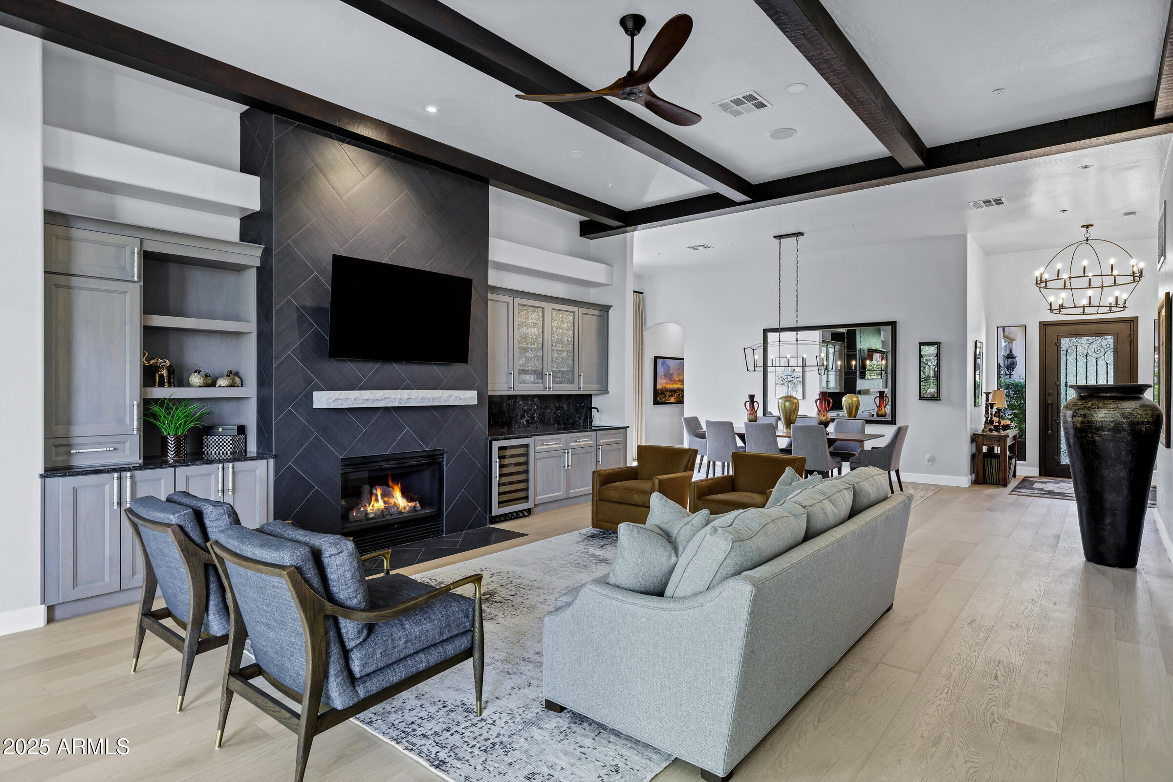 8117 E WINGSPAN Way