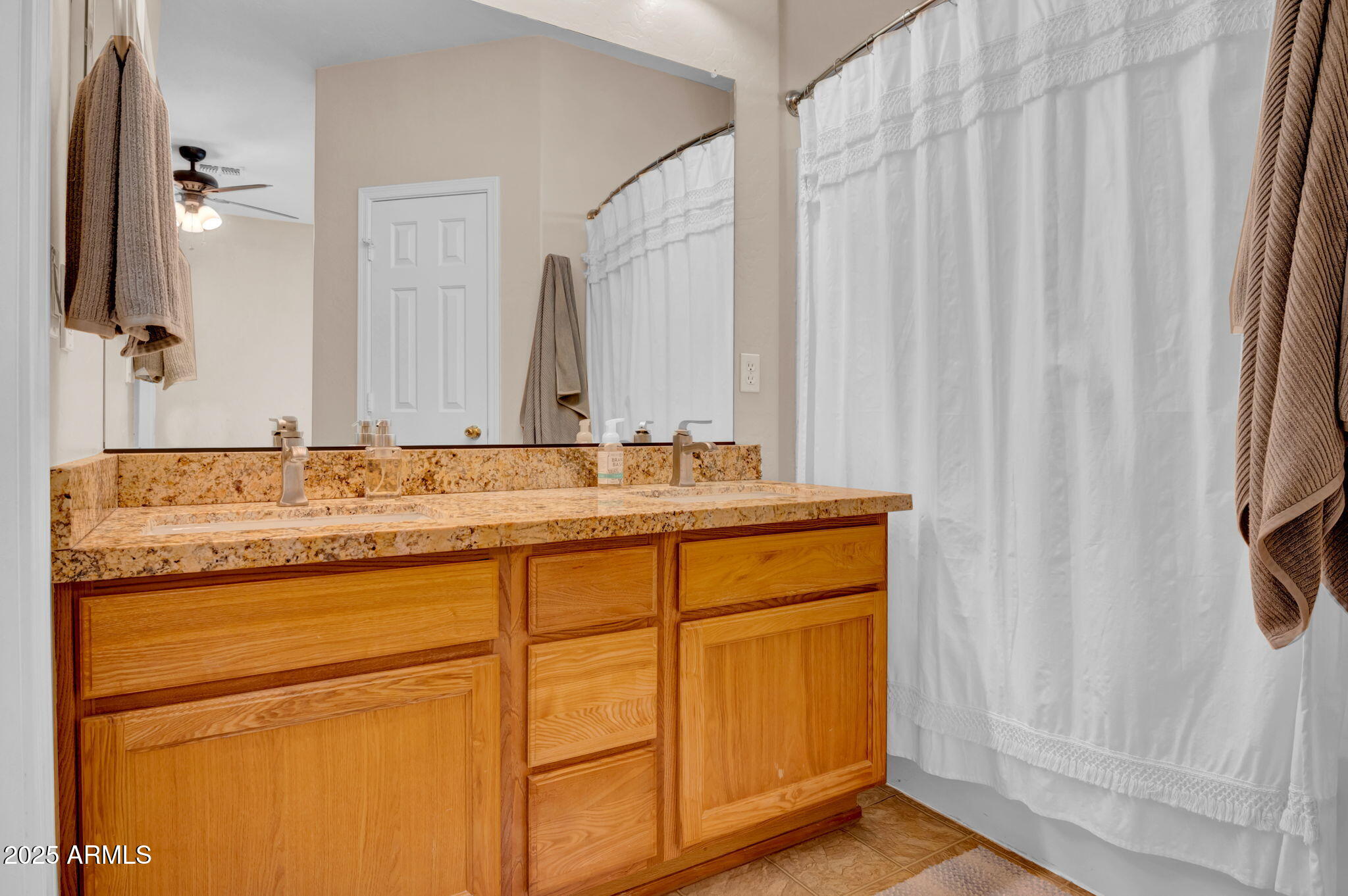 525 N MILLER Road 173